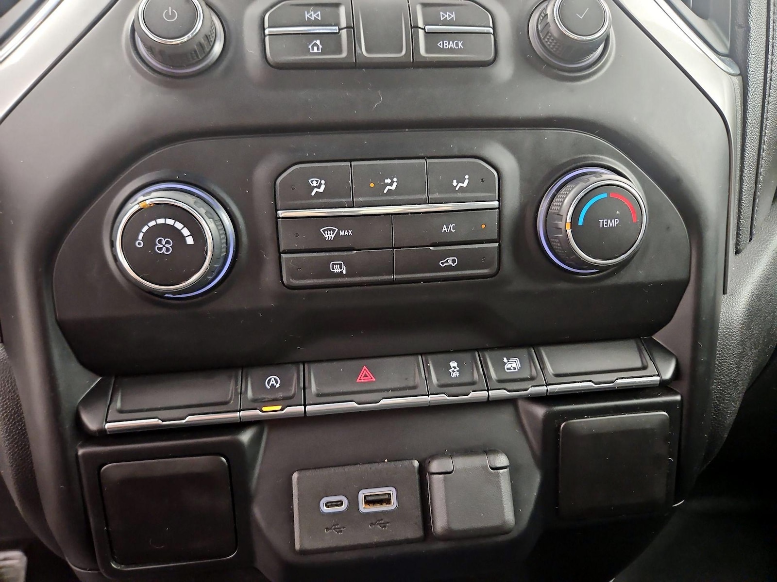 2020 Chevrolet Silverado 1500 LT - Photo 17