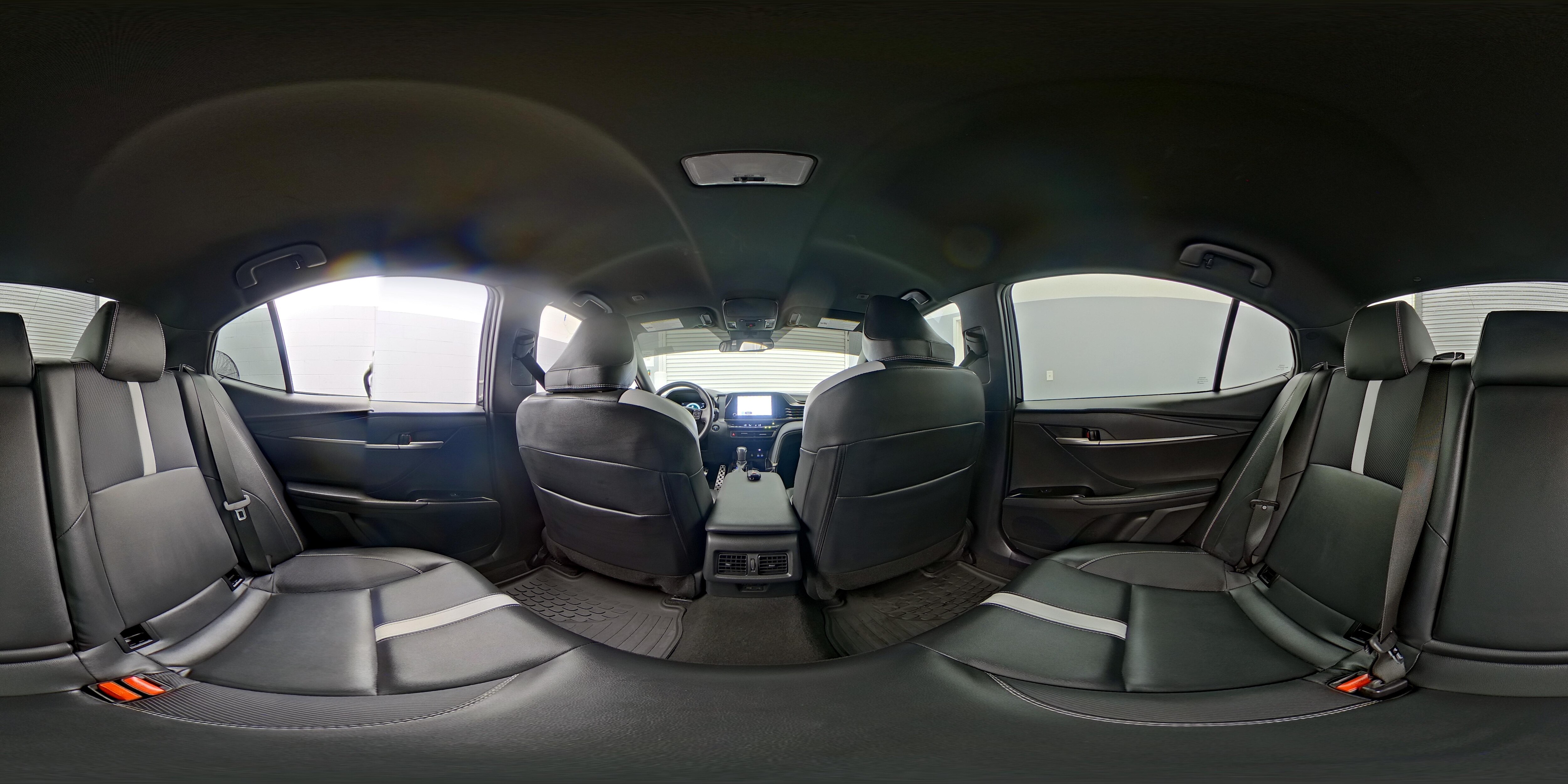 2025 Toyota Camry SE - Photo 25
