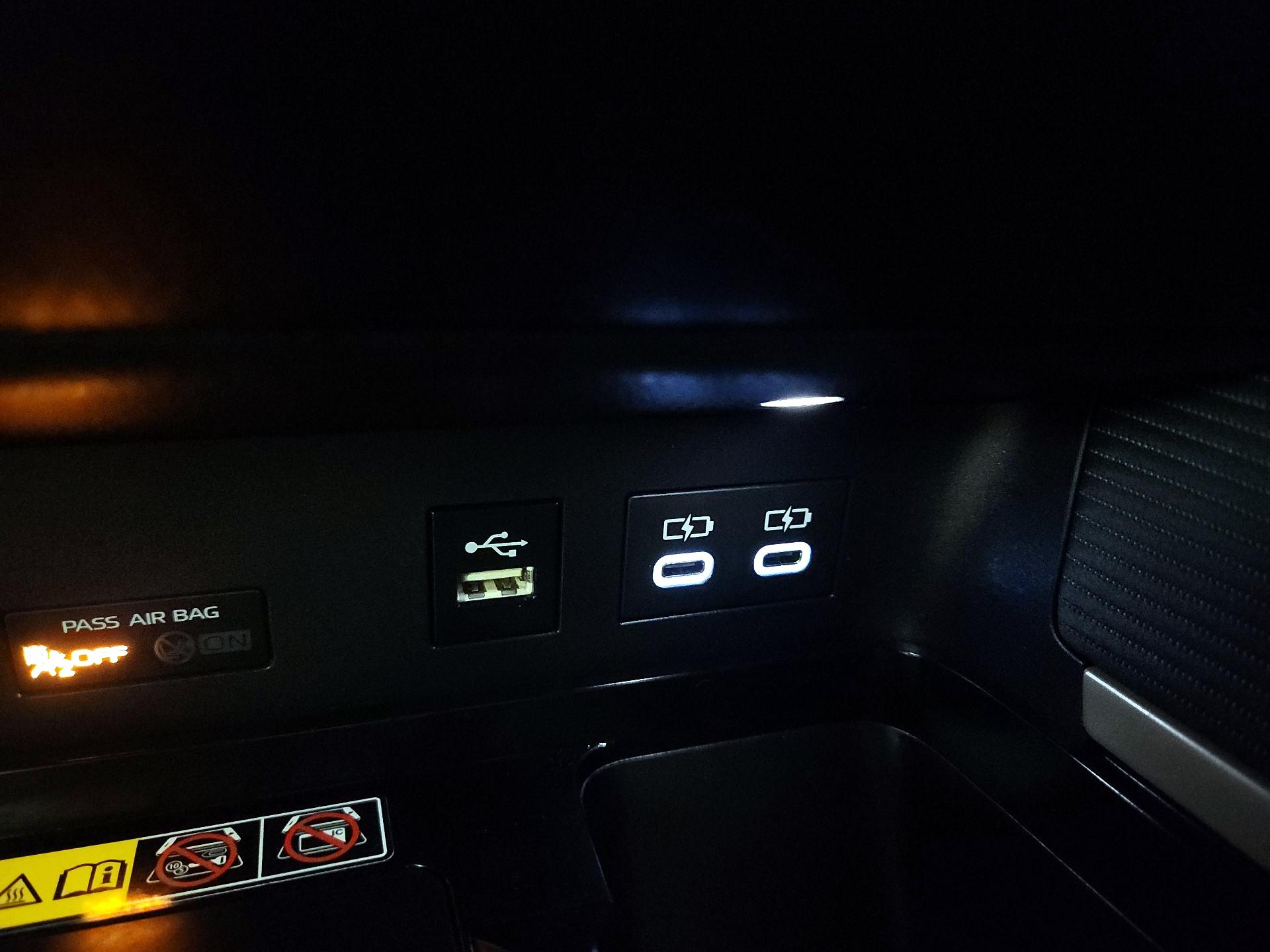 Thumbnail: 2025 Toyota Camry - 18
