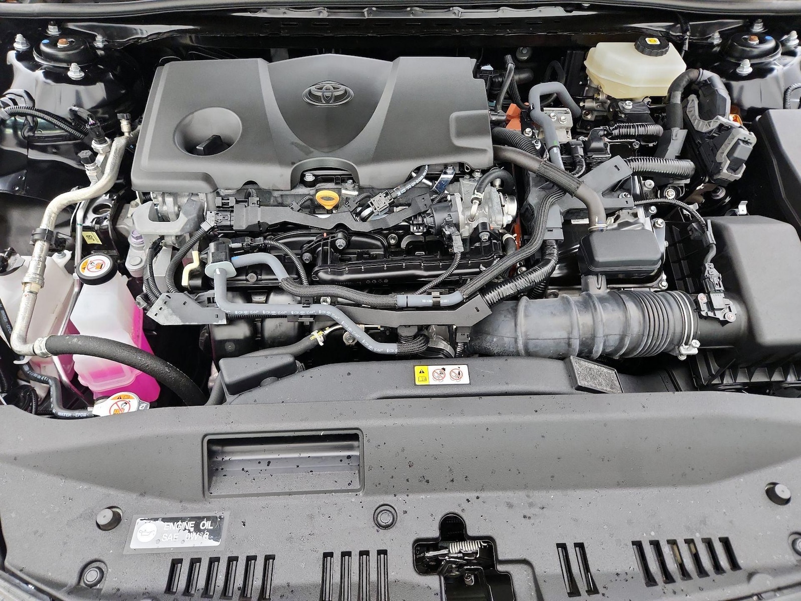 2025 Toyota Camry SE - Photo 22