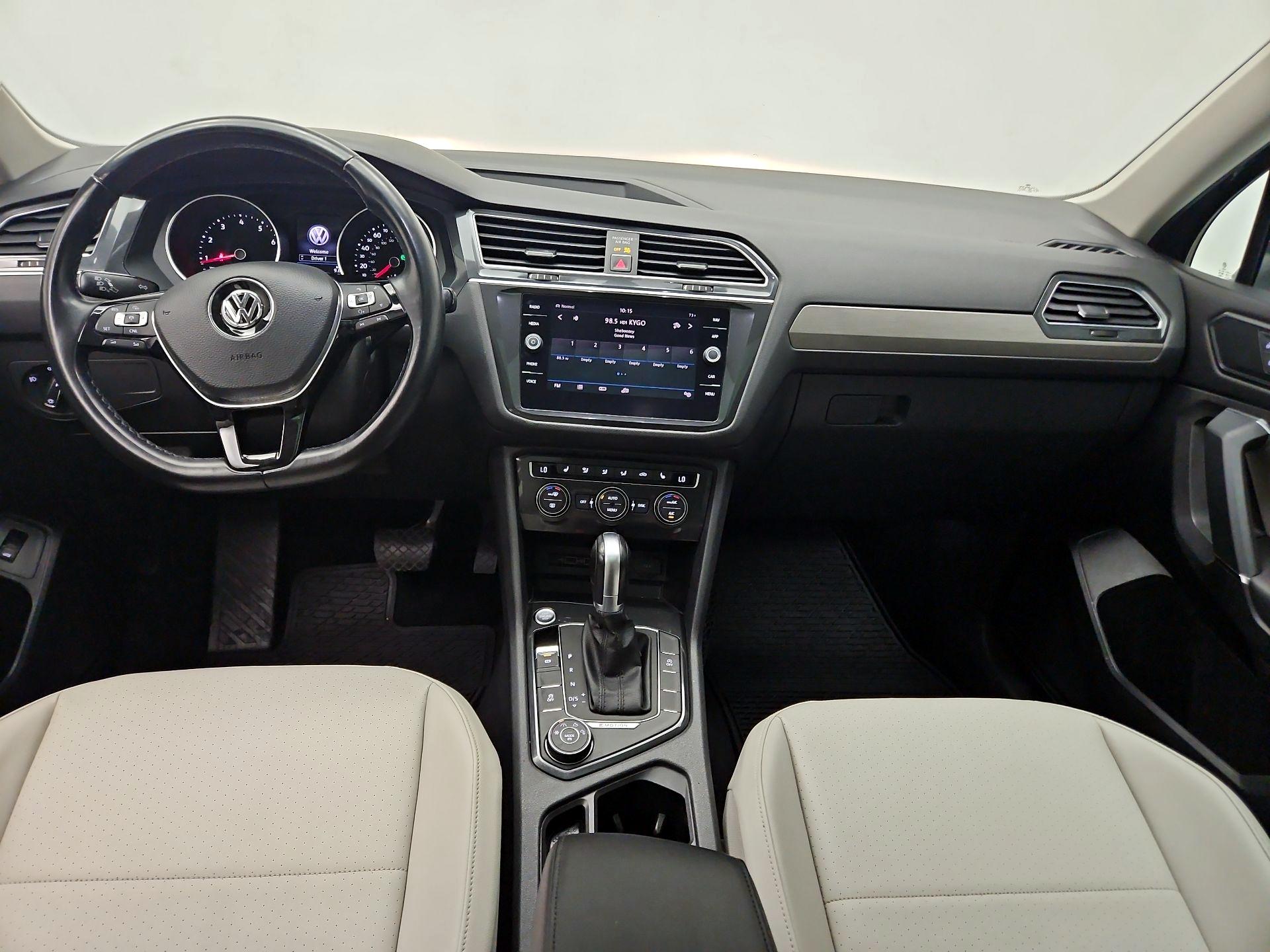 Thumbnail: 2018 Volkswagen Tiguan - 9