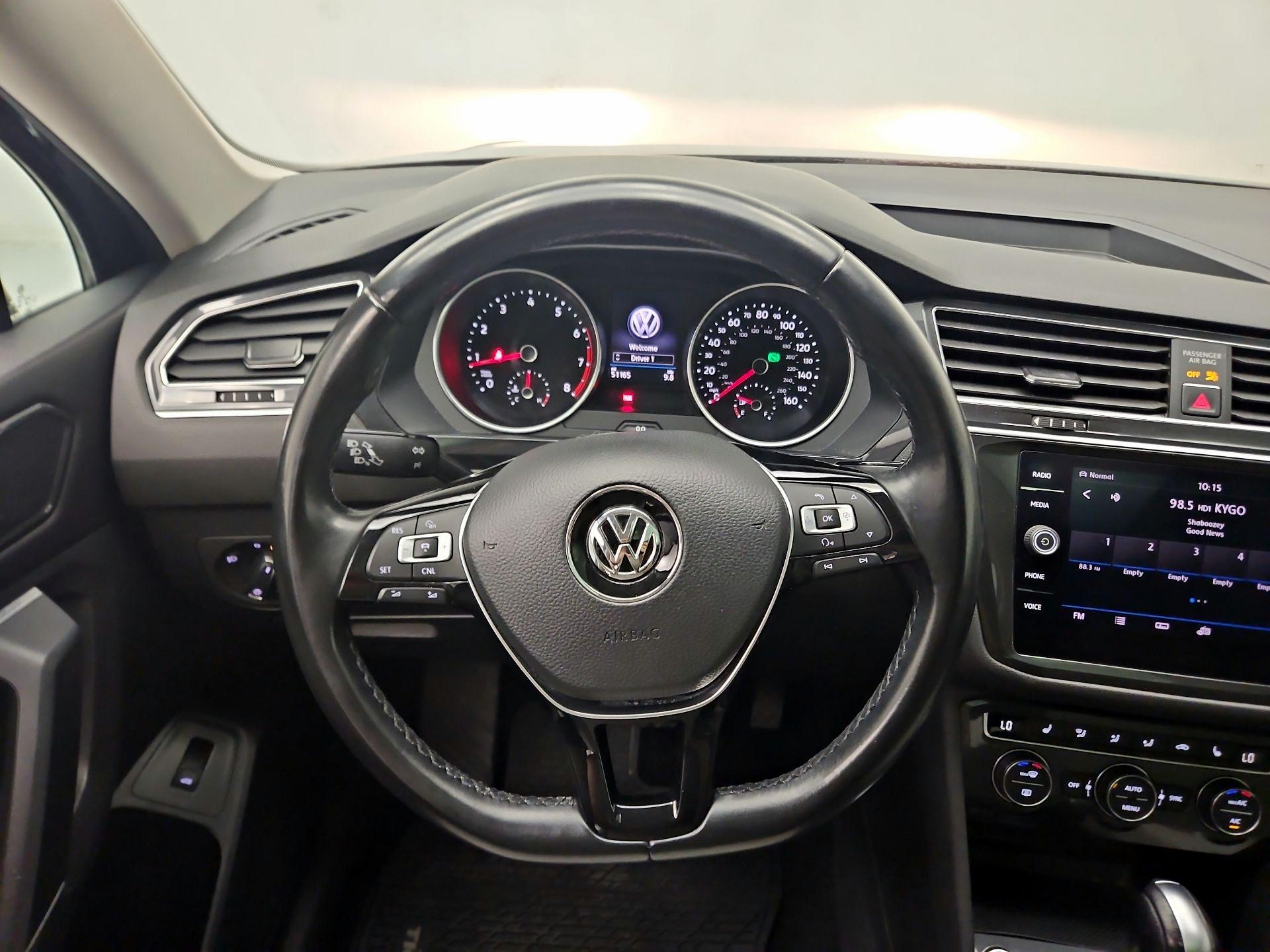 Thumbnail: 2018 Volkswagen Tiguan - 10