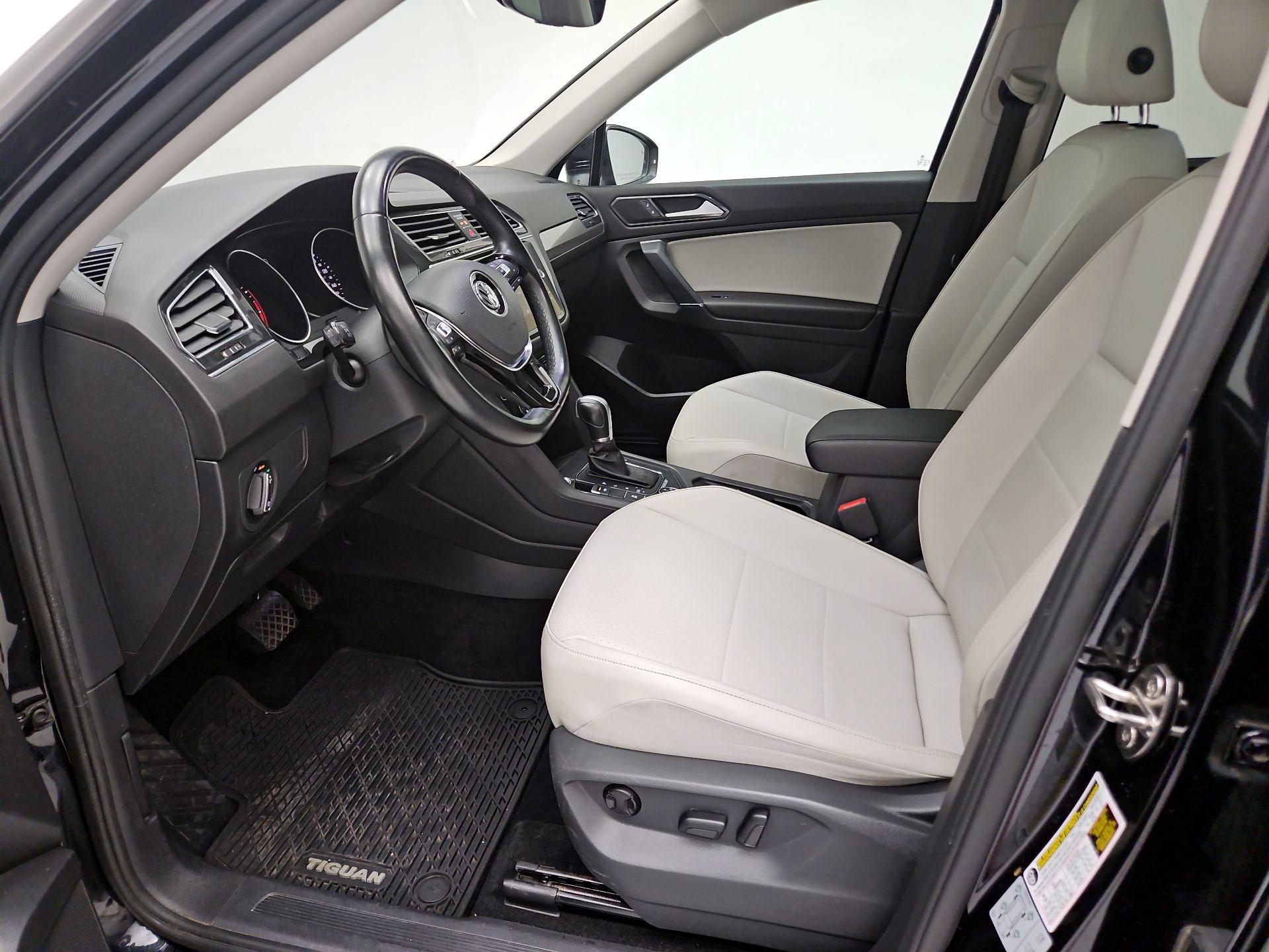 Thumbnail: 2018 Volkswagen Tiguan - 11