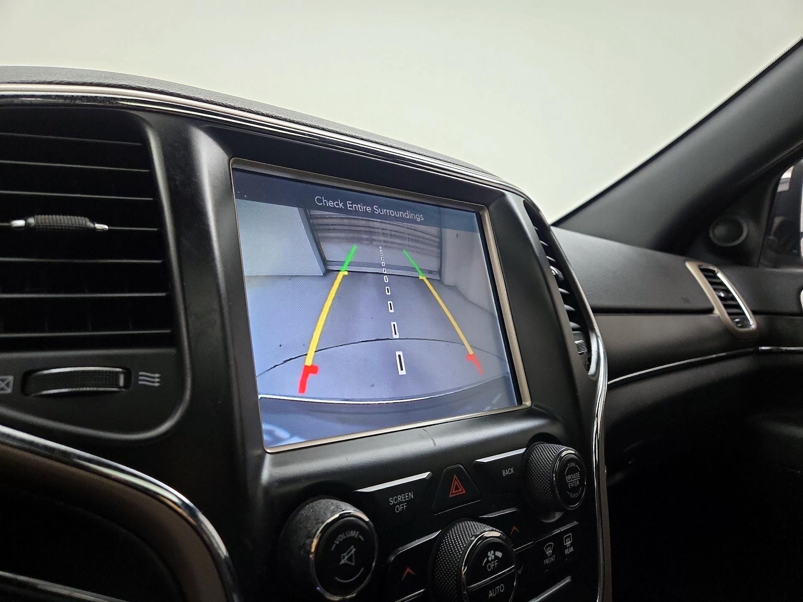 2015 Jeep Grand Cherokee Limited - Photo 16