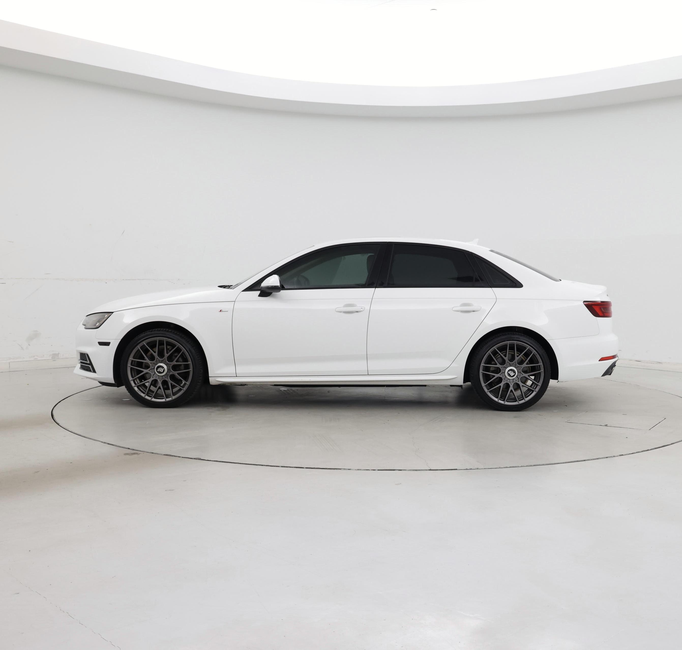 Thumbnail: 2018 Audi A4 - 3