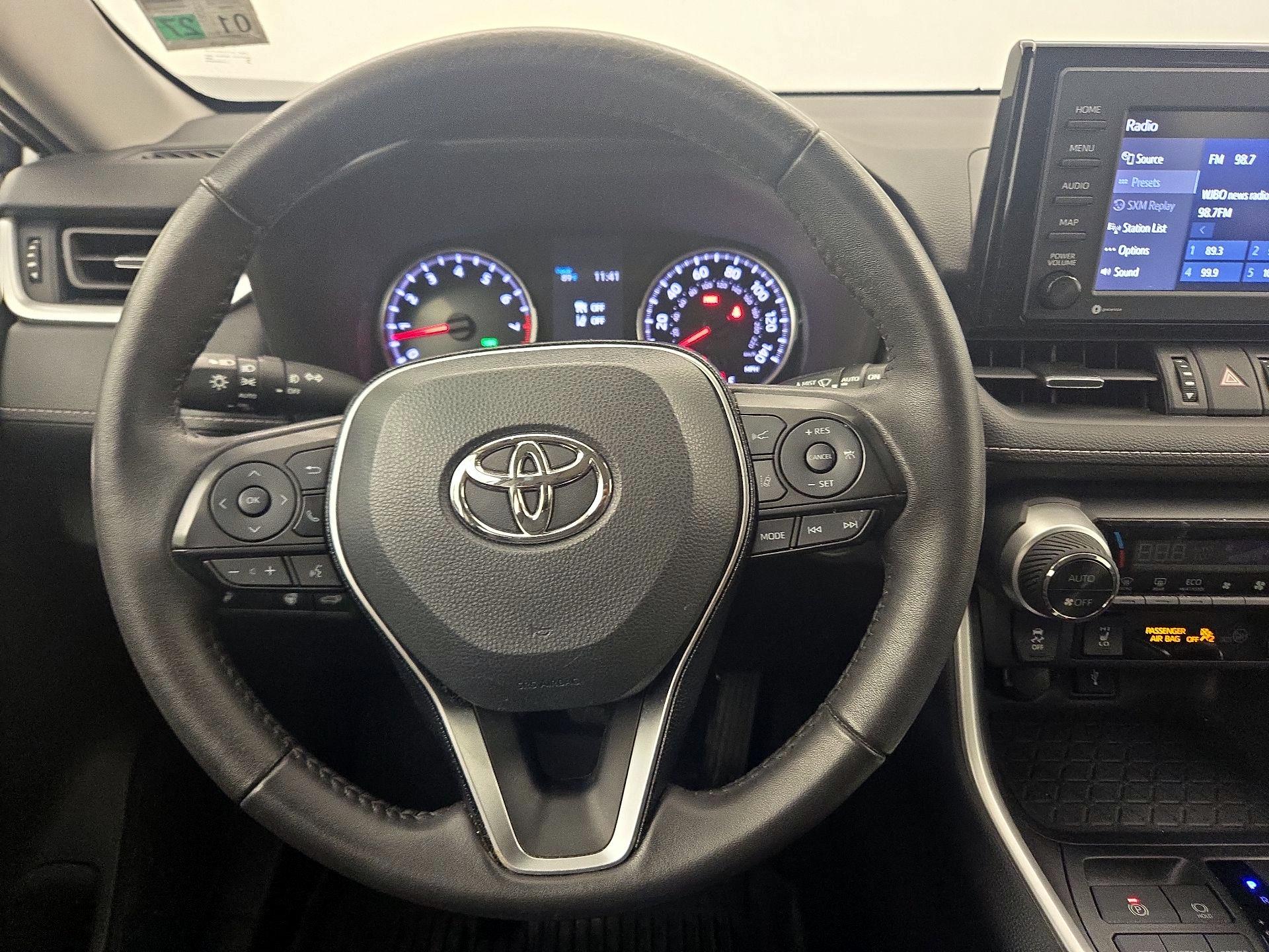 Thumbnail: 2021 Toyota RAV4 - 10