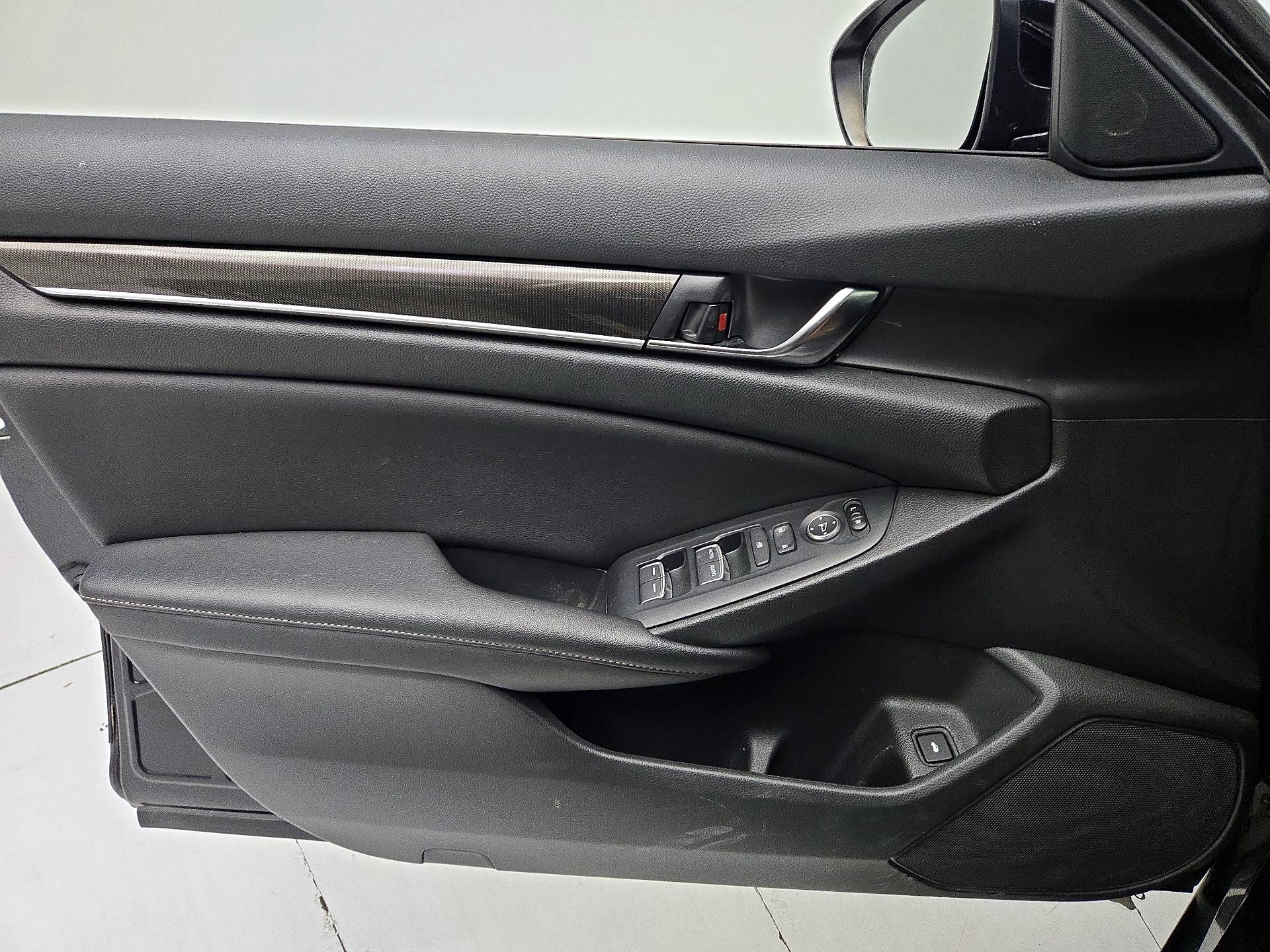 Thumbnail: 2020 Honda Accord - 12