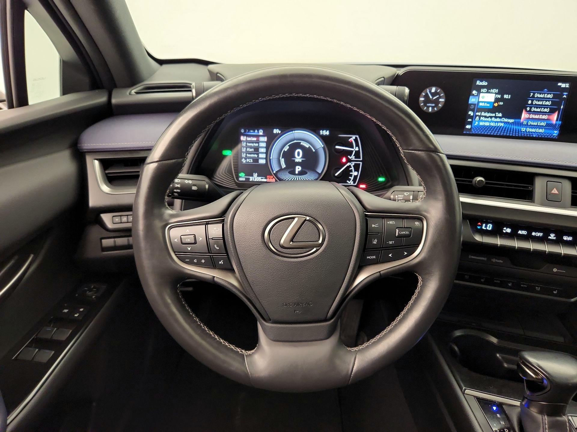 Thumbnail: 2021 Lexus UX - 10