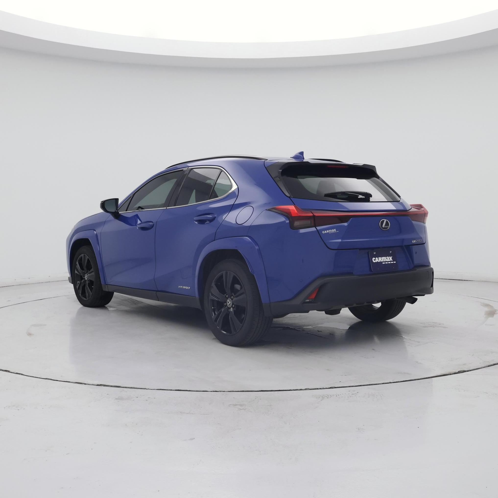 Thumbnail: 2021 Lexus UX - 2