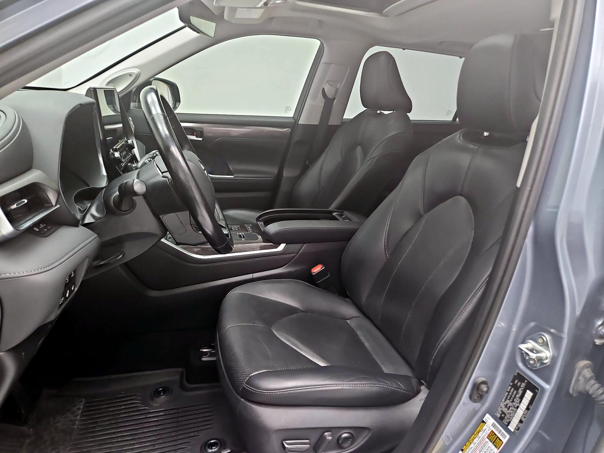 Thumbnail: 2021 Toyota Highlander - 11