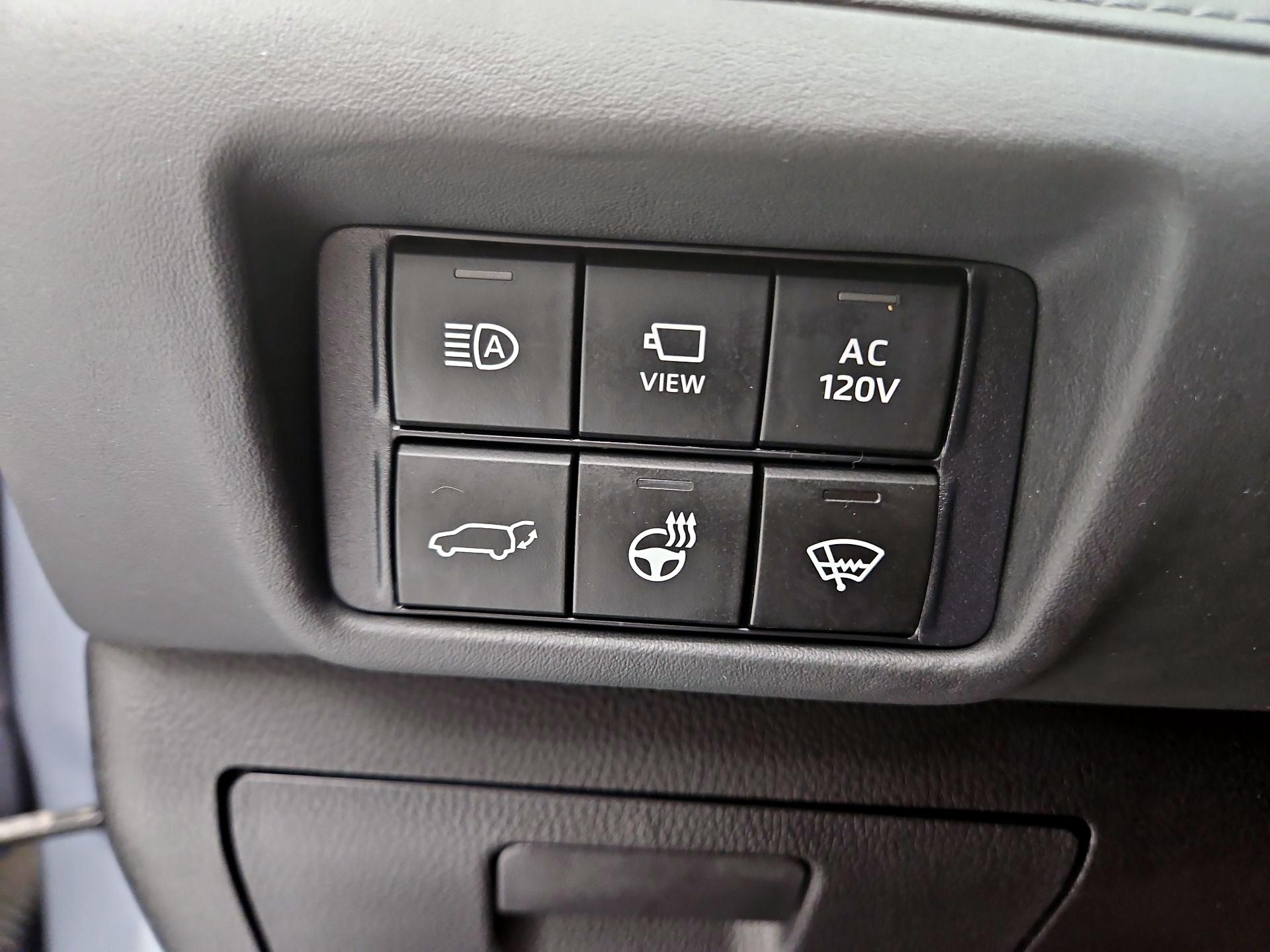 Thumbnail: 2021 Toyota Highlander - 13