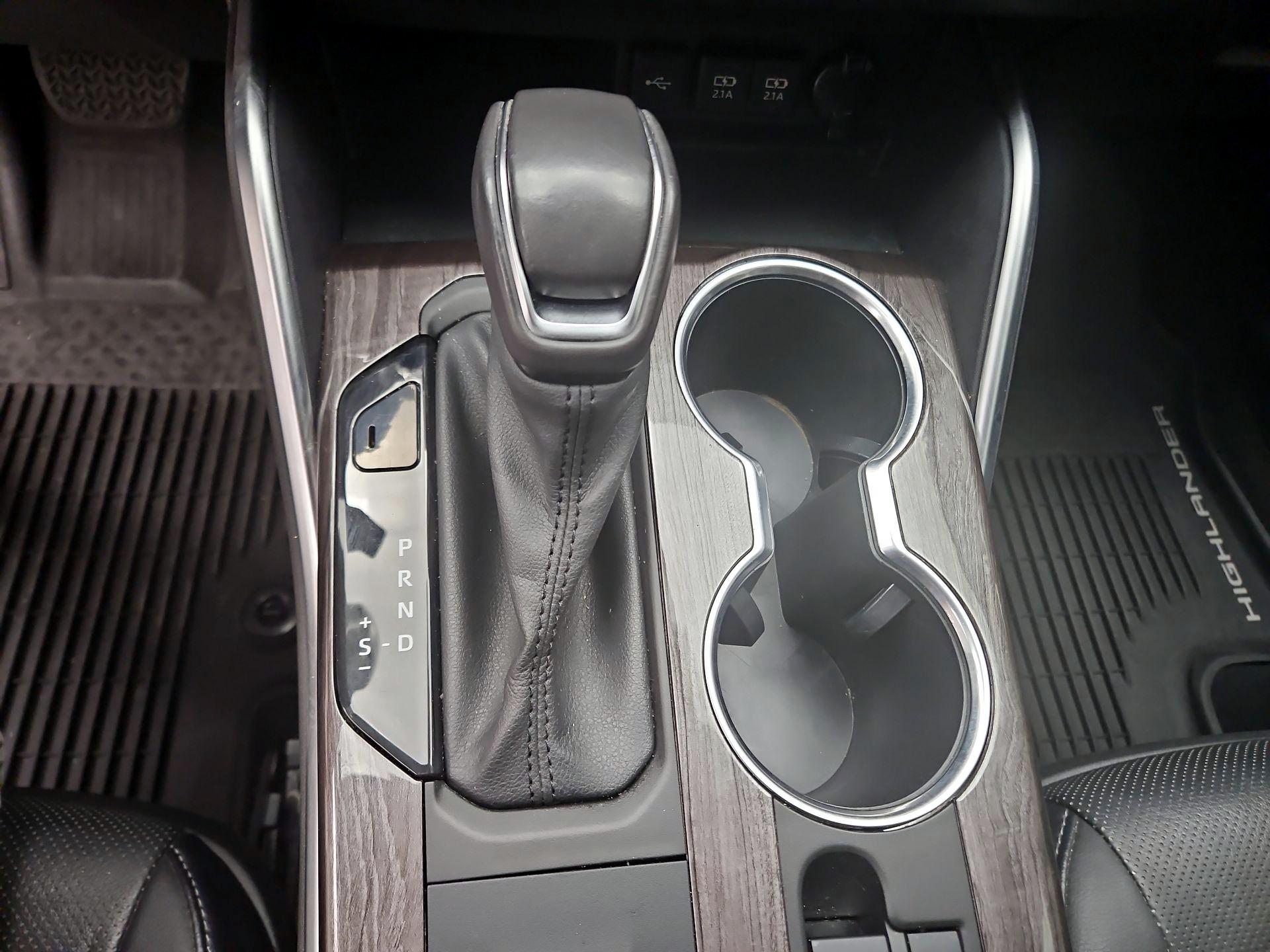Thumbnail: 2021 Toyota Highlander - 18
