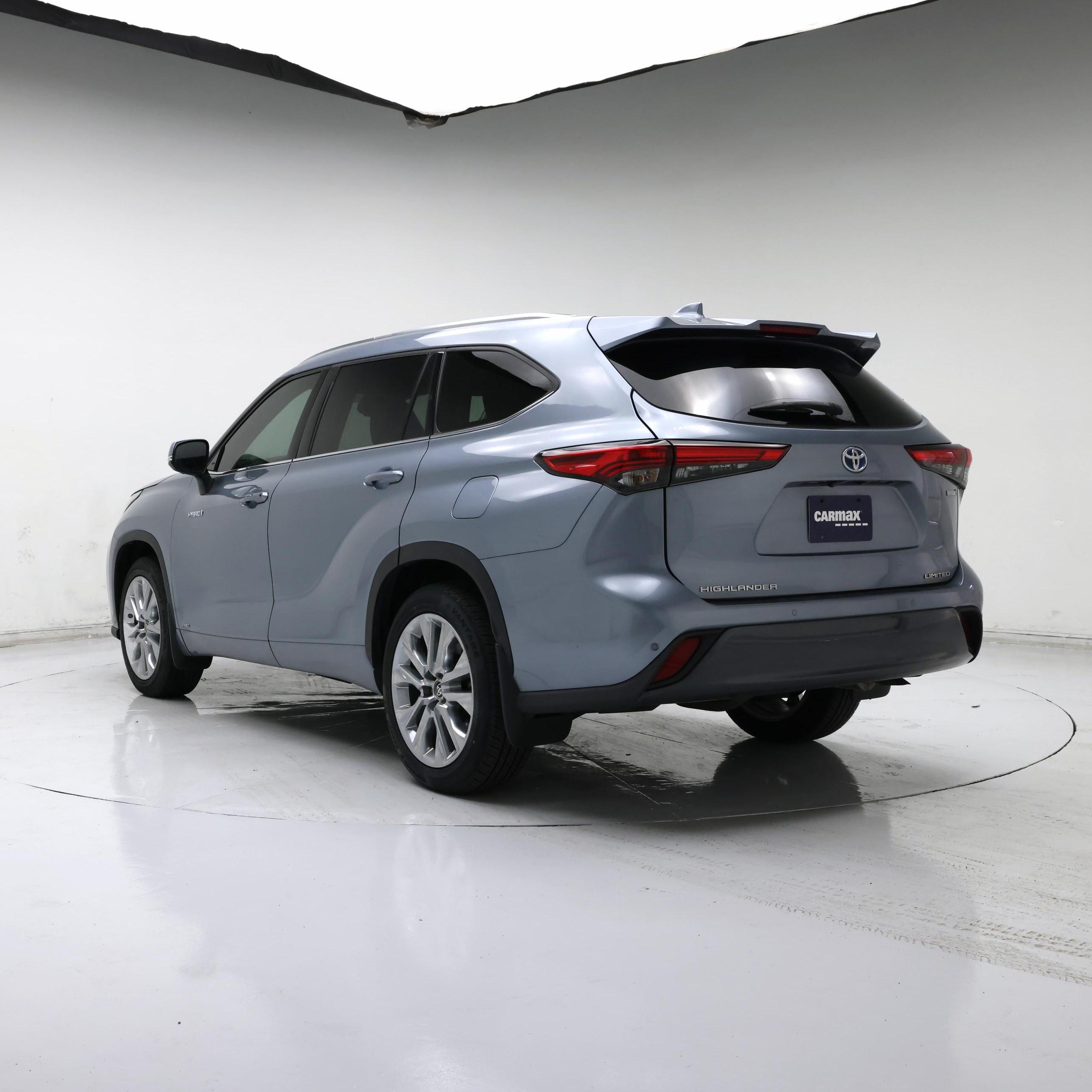 Thumbnail: 2021 Toyota Highlander - 2