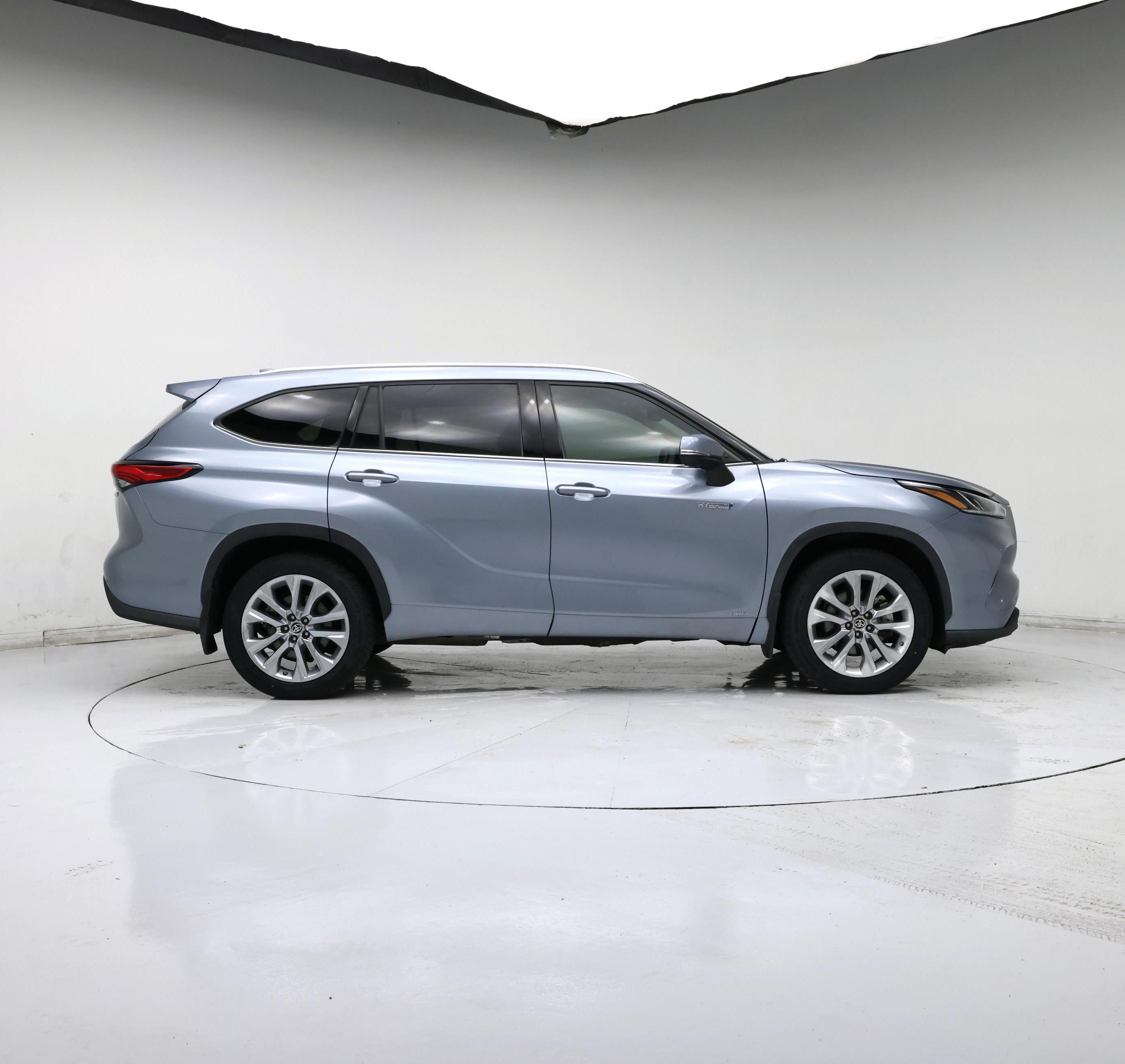 Thumbnail: 2021 Toyota Highlander - 7