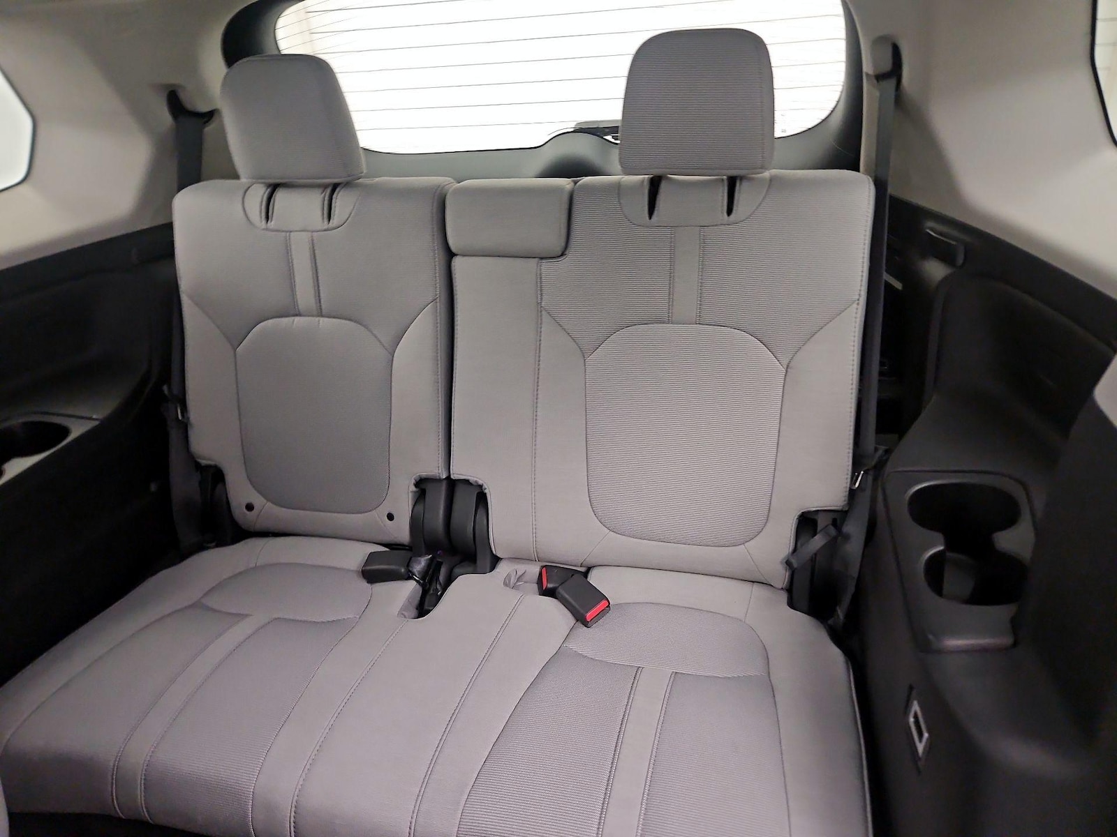 2023 Honda Pilot LX - Photo 21