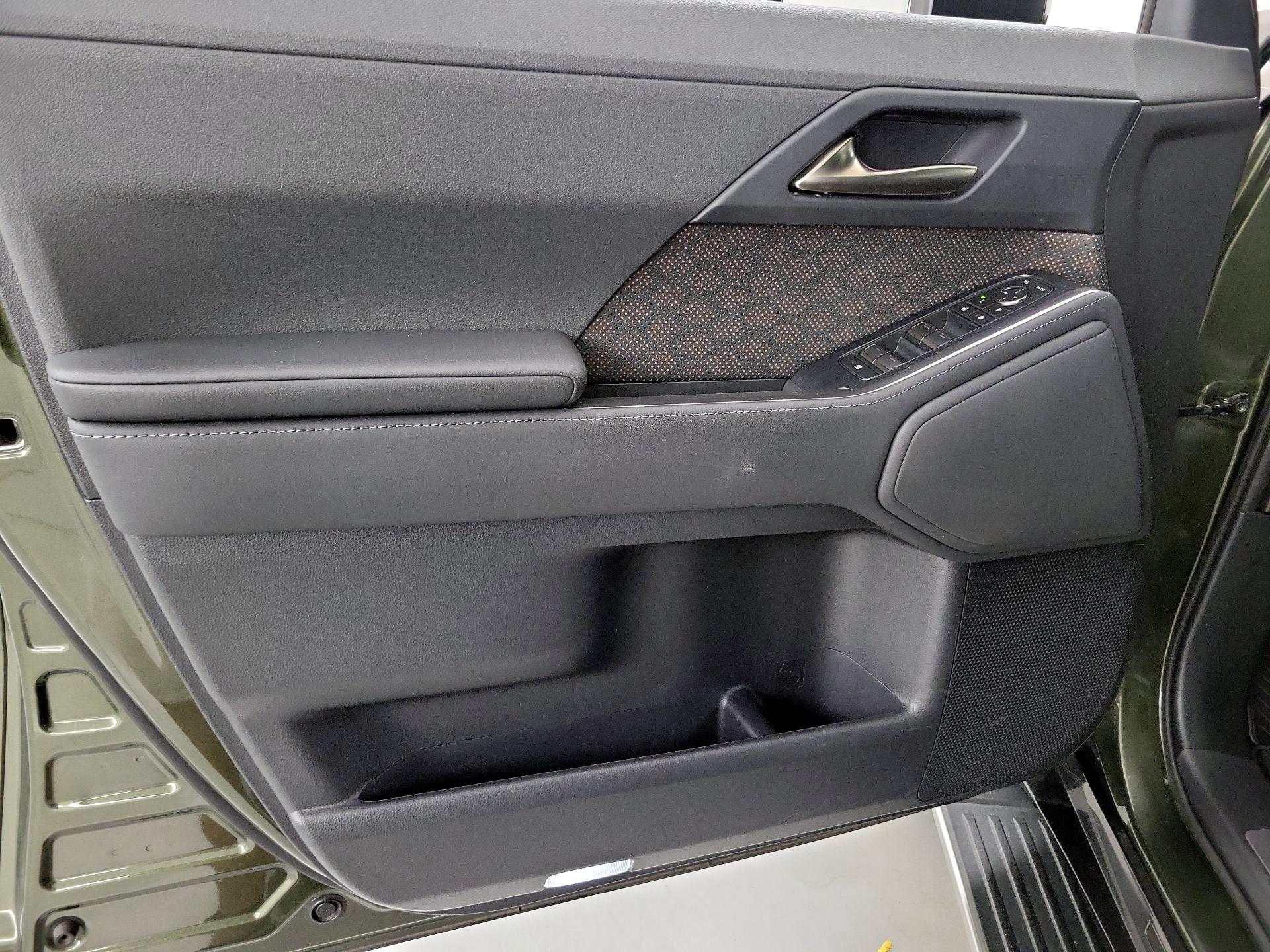 Thumbnail: 2024 Lexus GX - 12