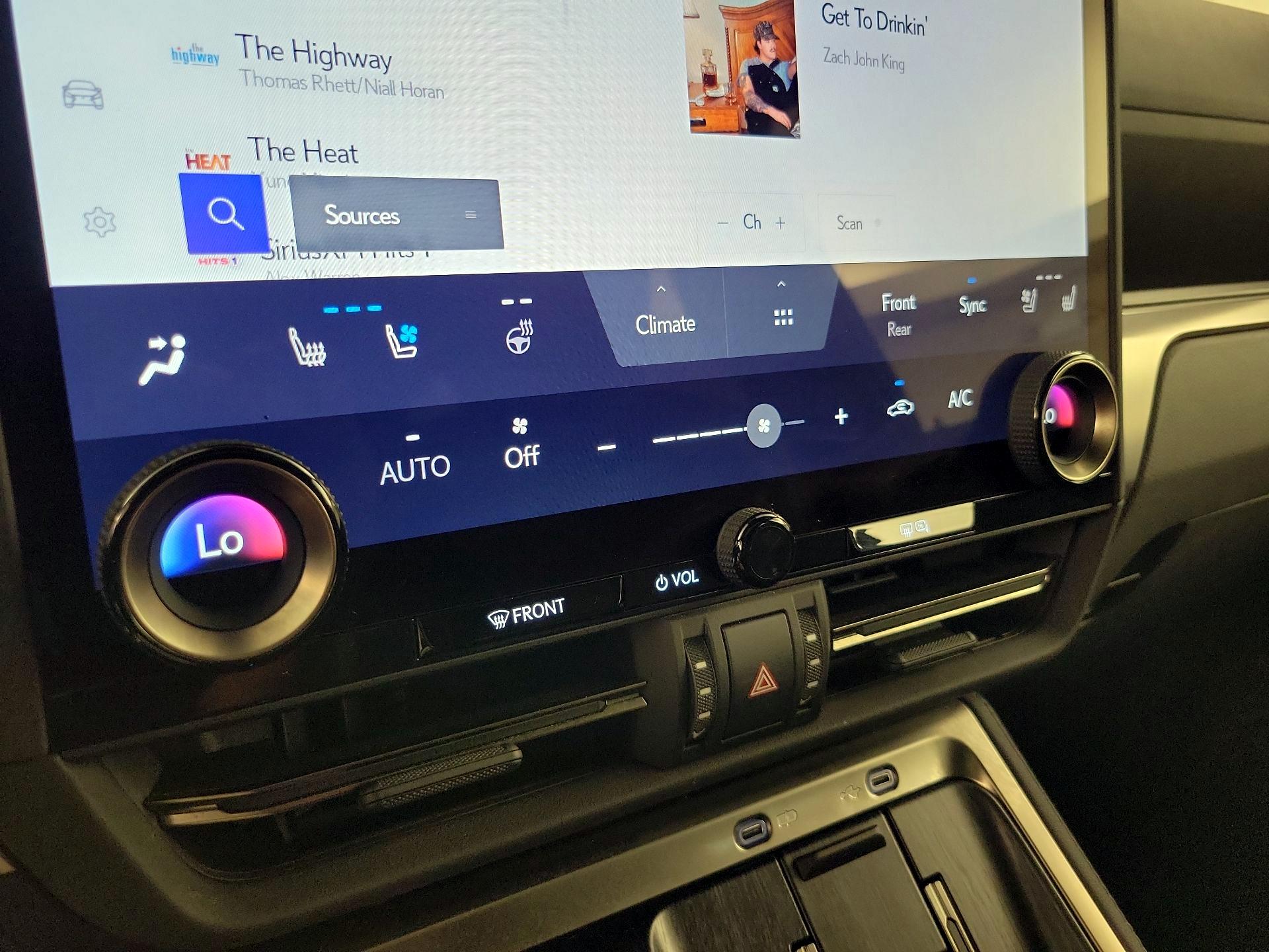 Thumbnail: 2024 Lexus GX - 16