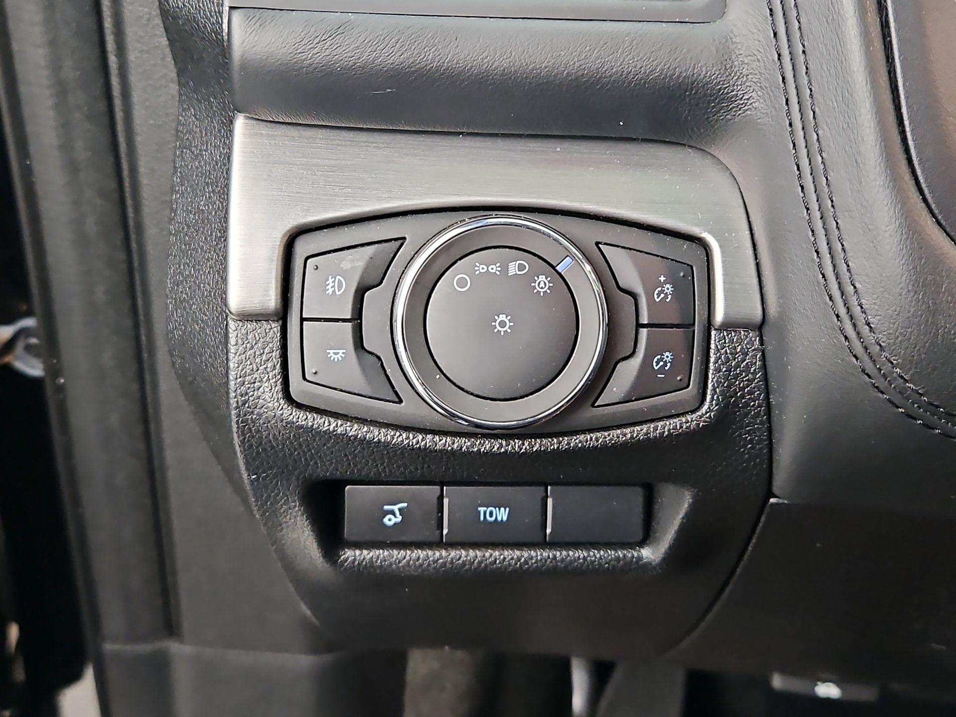 Thumbnail: 2017 Ford Explorer - 13