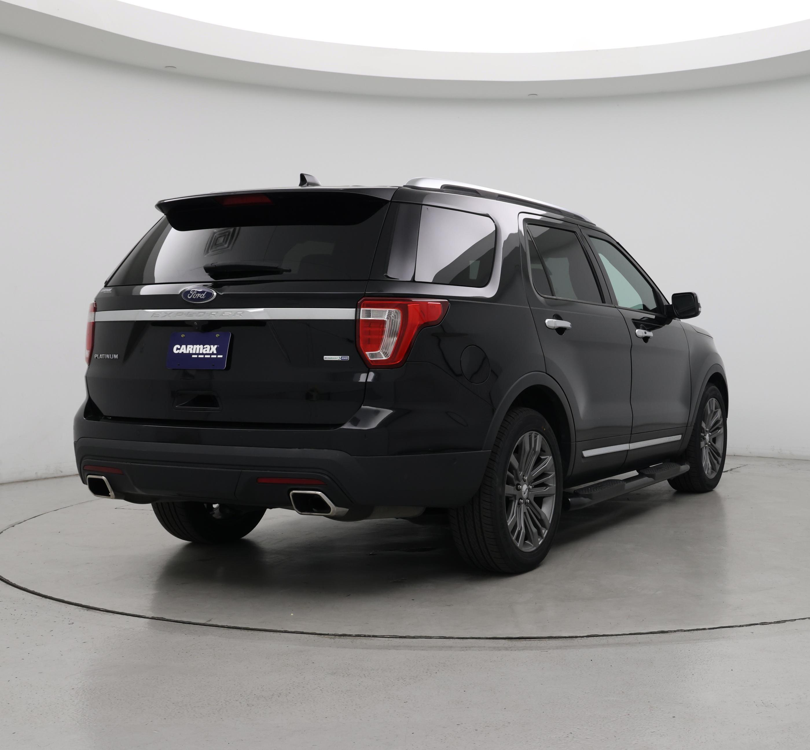 Thumbnail: 2017 Ford Explorer - 8