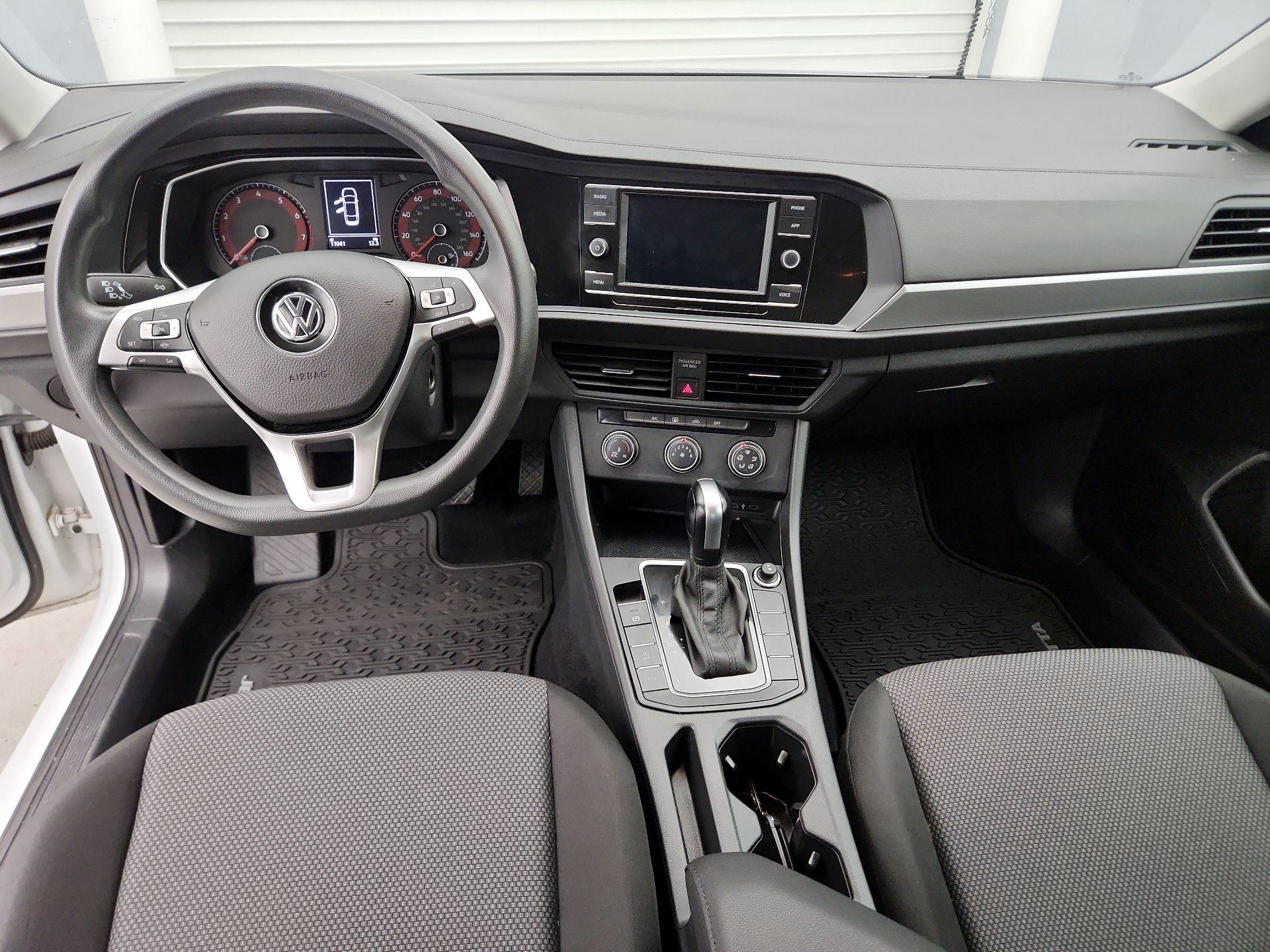 Thumbnail: 2020 Volkswagen Jetta - 9