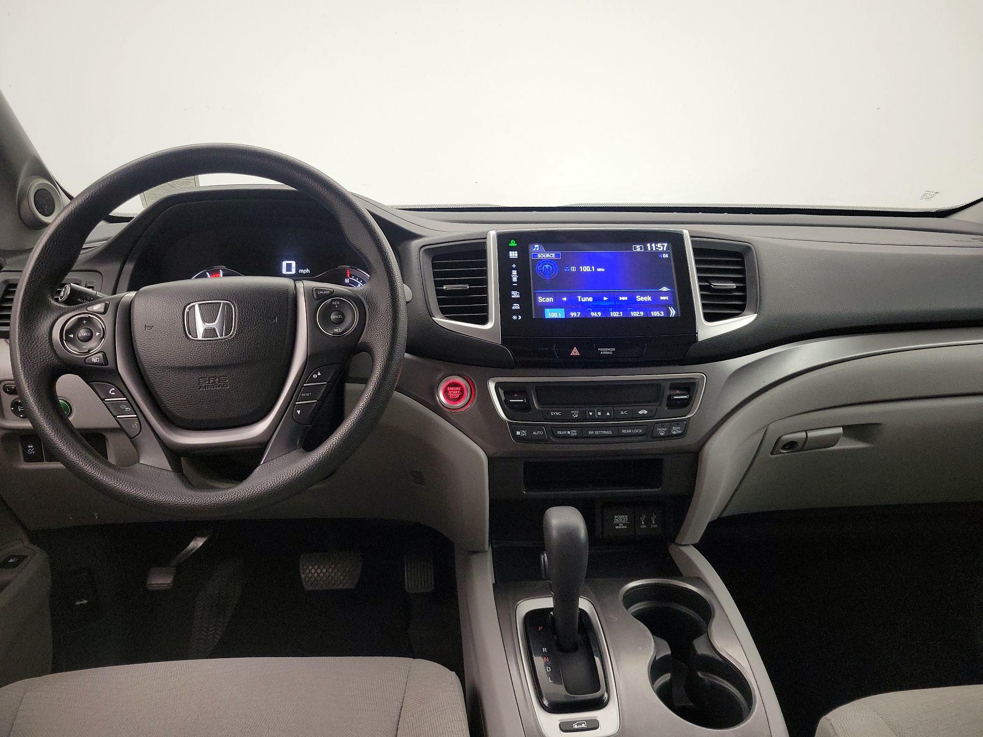 Thumbnail: 2016 Honda Pilot - 9