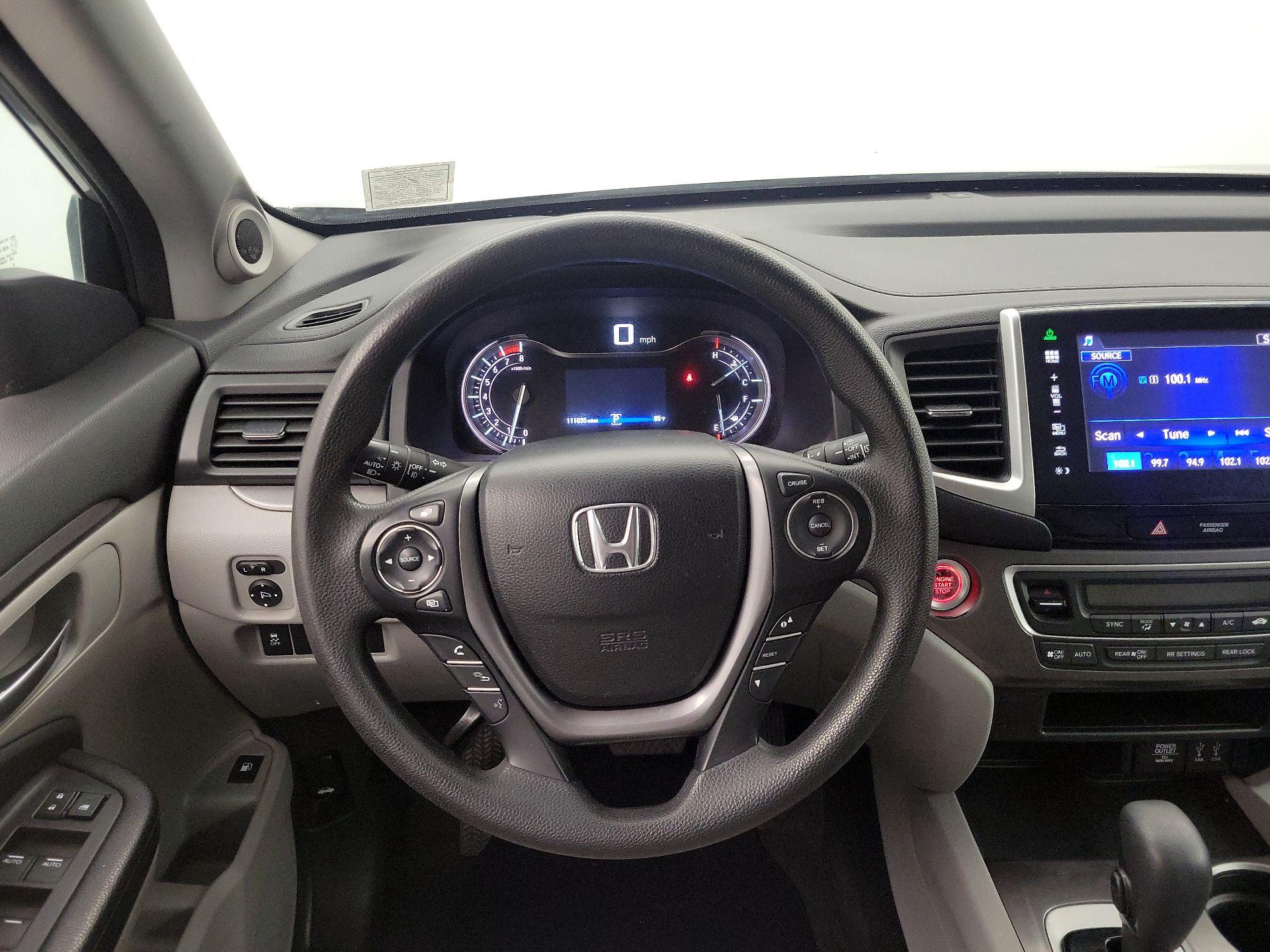 Thumbnail: 2016 Honda Pilot - 10