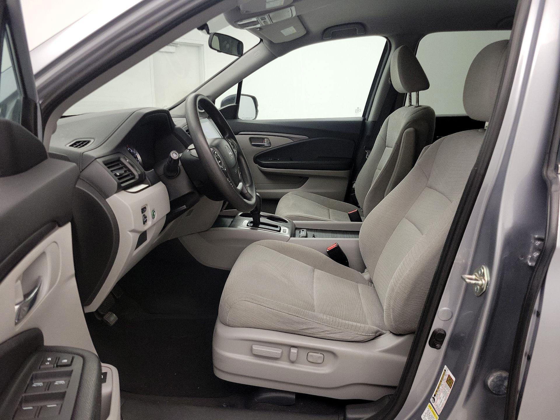 Thumbnail: 2016 Honda Pilot - 11