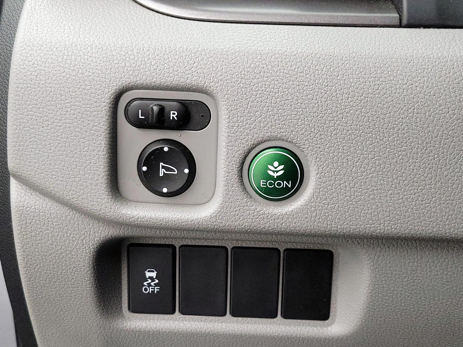 Thumbnail: 2016 Honda Pilot - 13