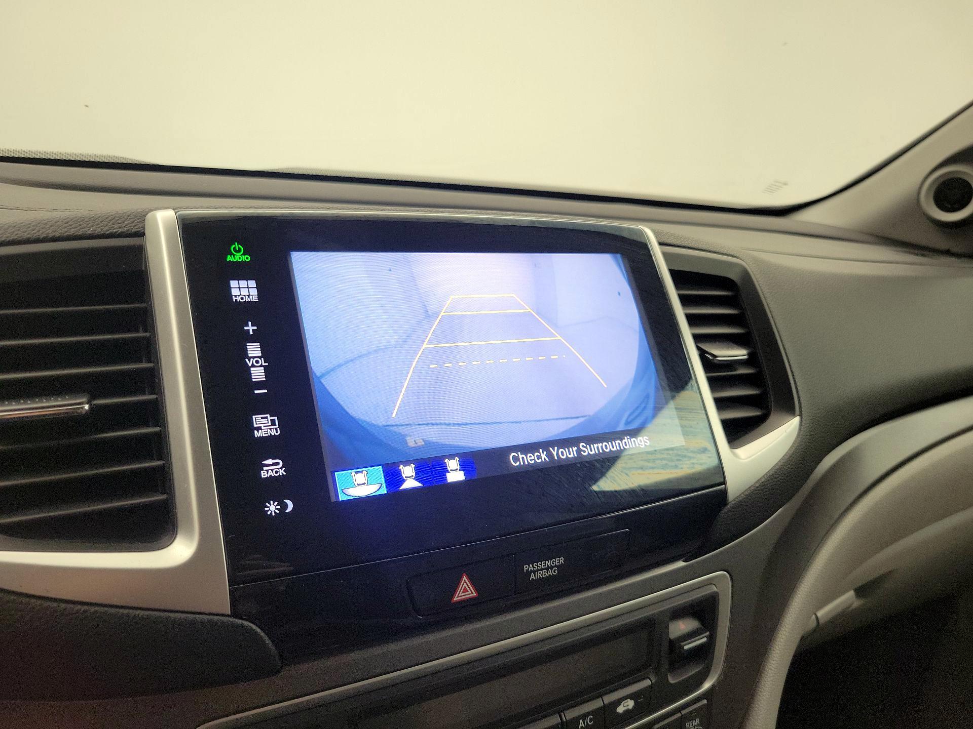 Thumbnail: 2016 Honda Pilot - 14
