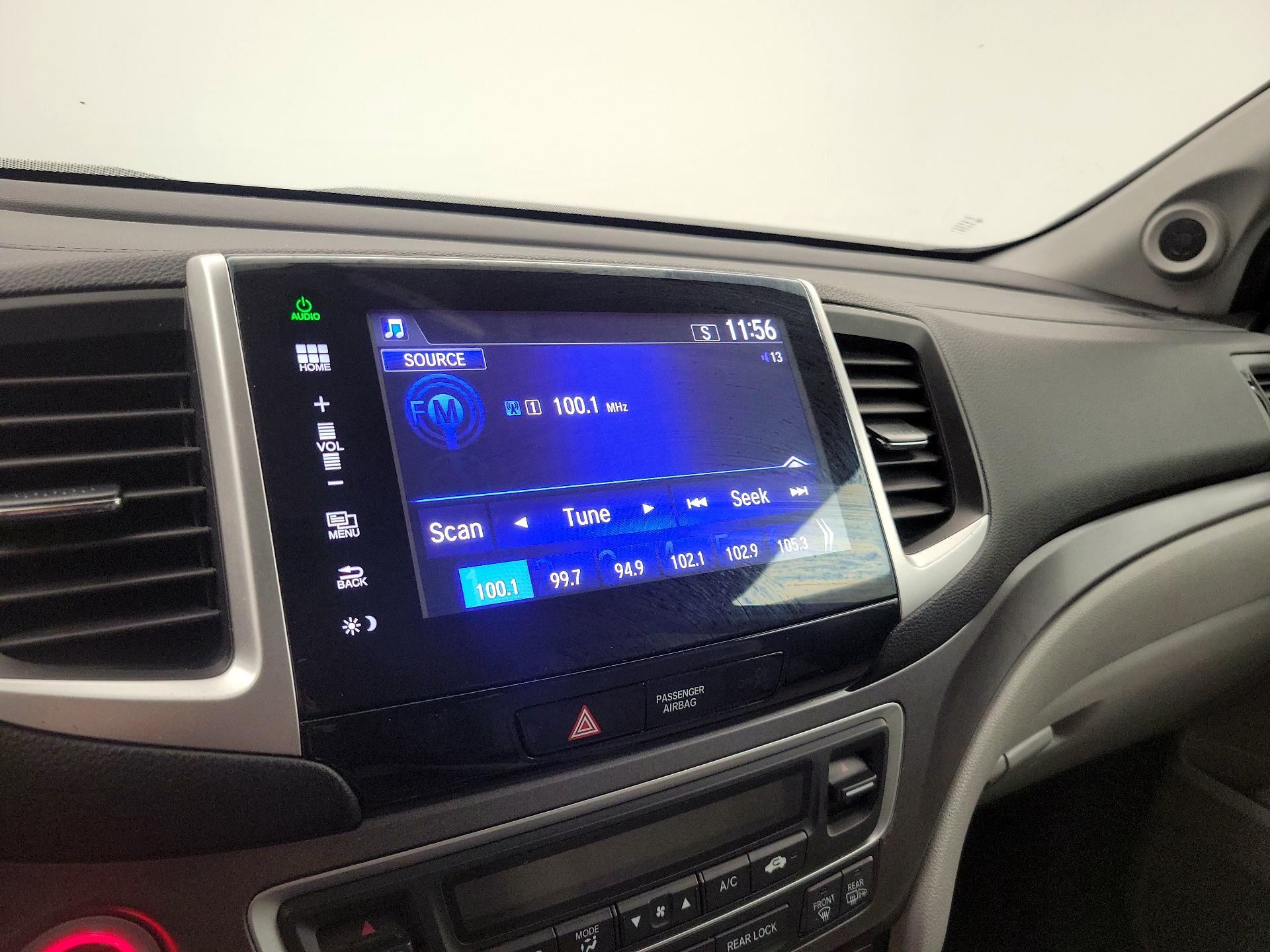 Thumbnail: 2016 Honda Pilot - 15