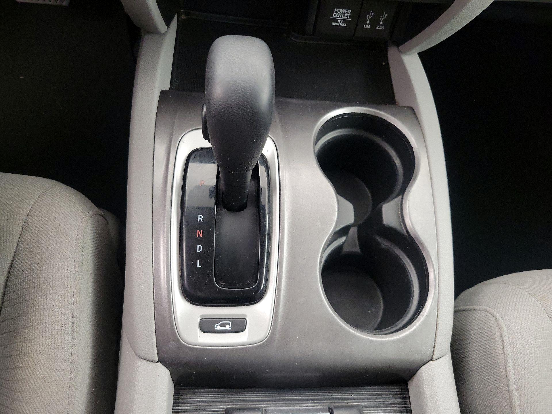 Thumbnail: 2016 Honda Pilot - 17
