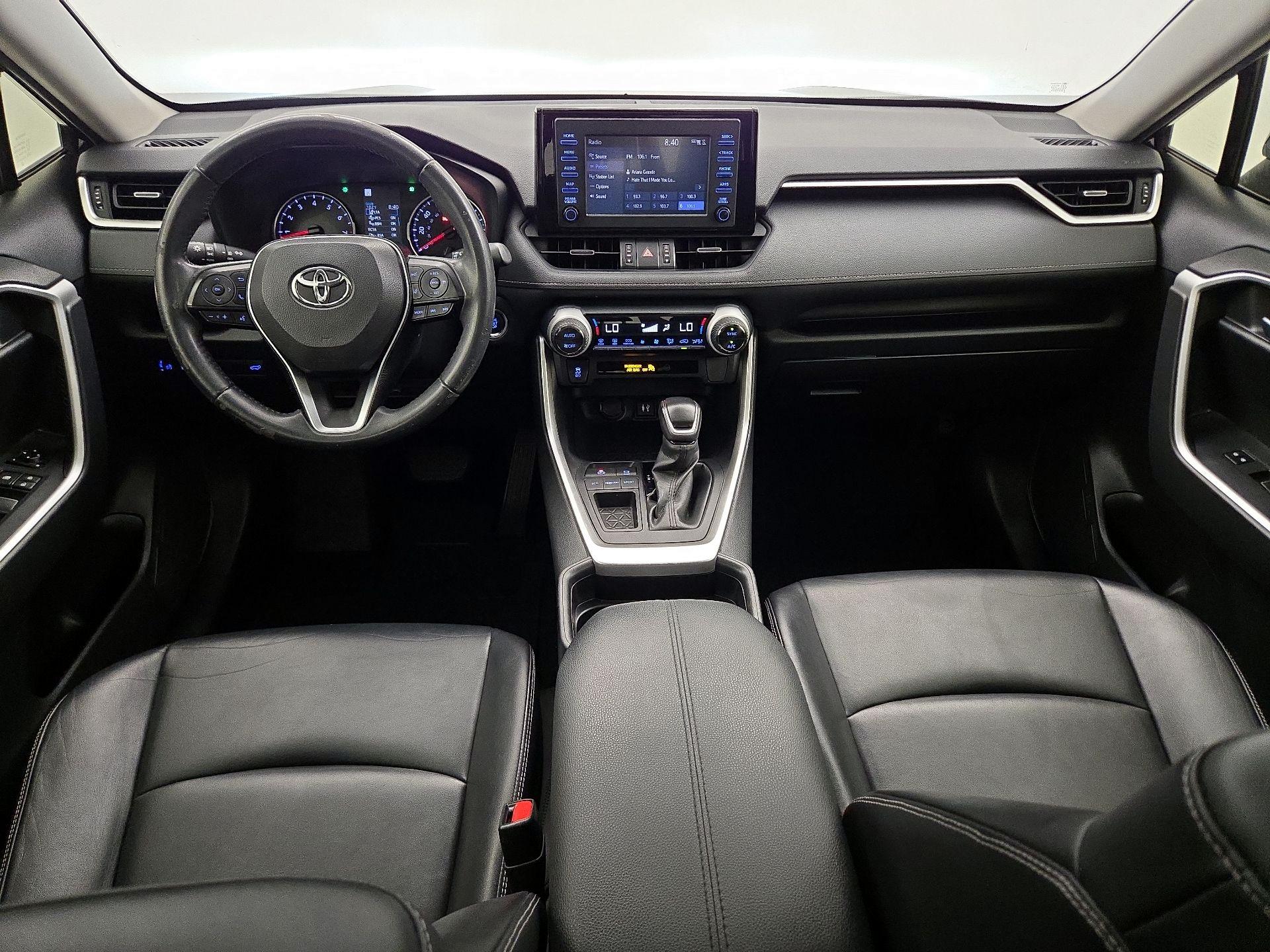 Thumbnail: 2019 Toyota RAV4 - 9