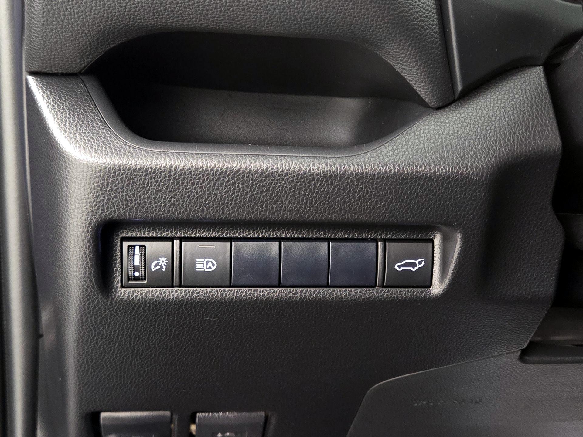 Thumbnail: 2019 Toyota RAV4 - 13