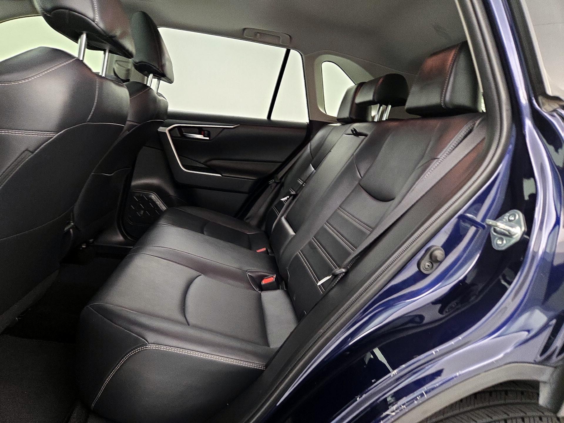 Thumbnail: 2019 Toyota RAV4 - 20