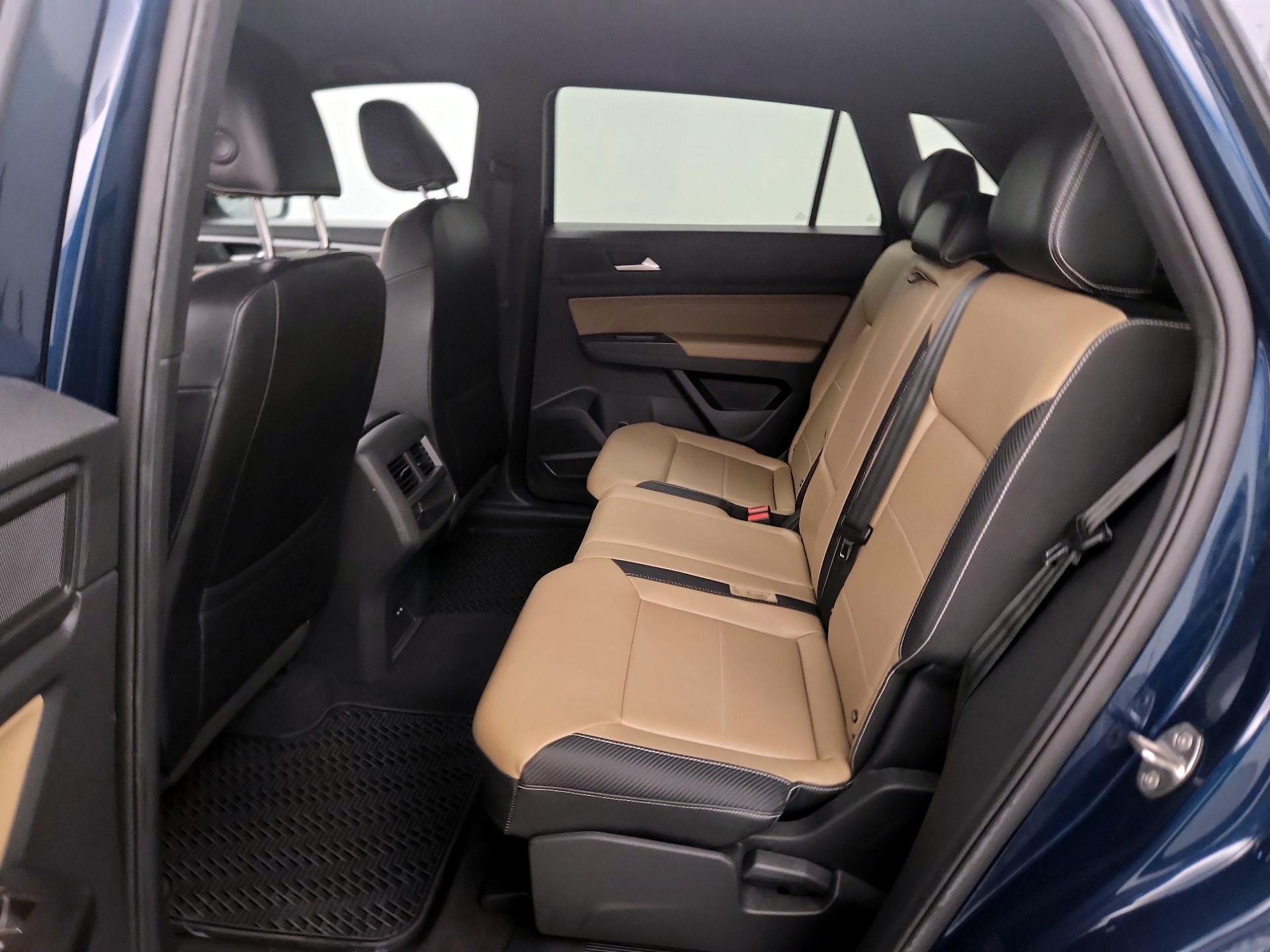 Thumbnail: 2021 Volkswagen Atlas - 19