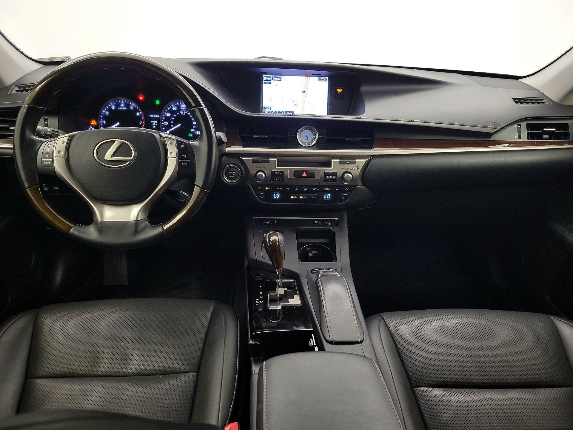 Thumbnail: 2015 Lexus ES - 9