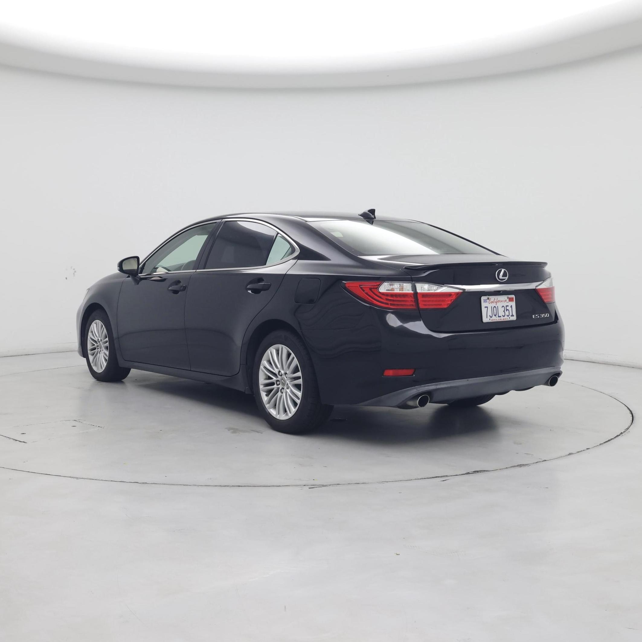 Thumbnail: 2015 Lexus ES - 2