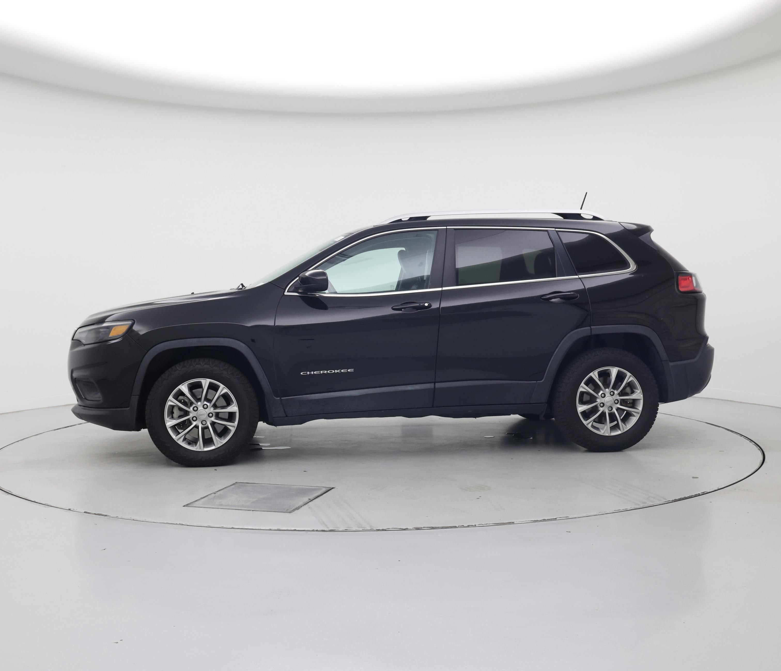Thumbnail: 2019 Jeep Cherokee - 3