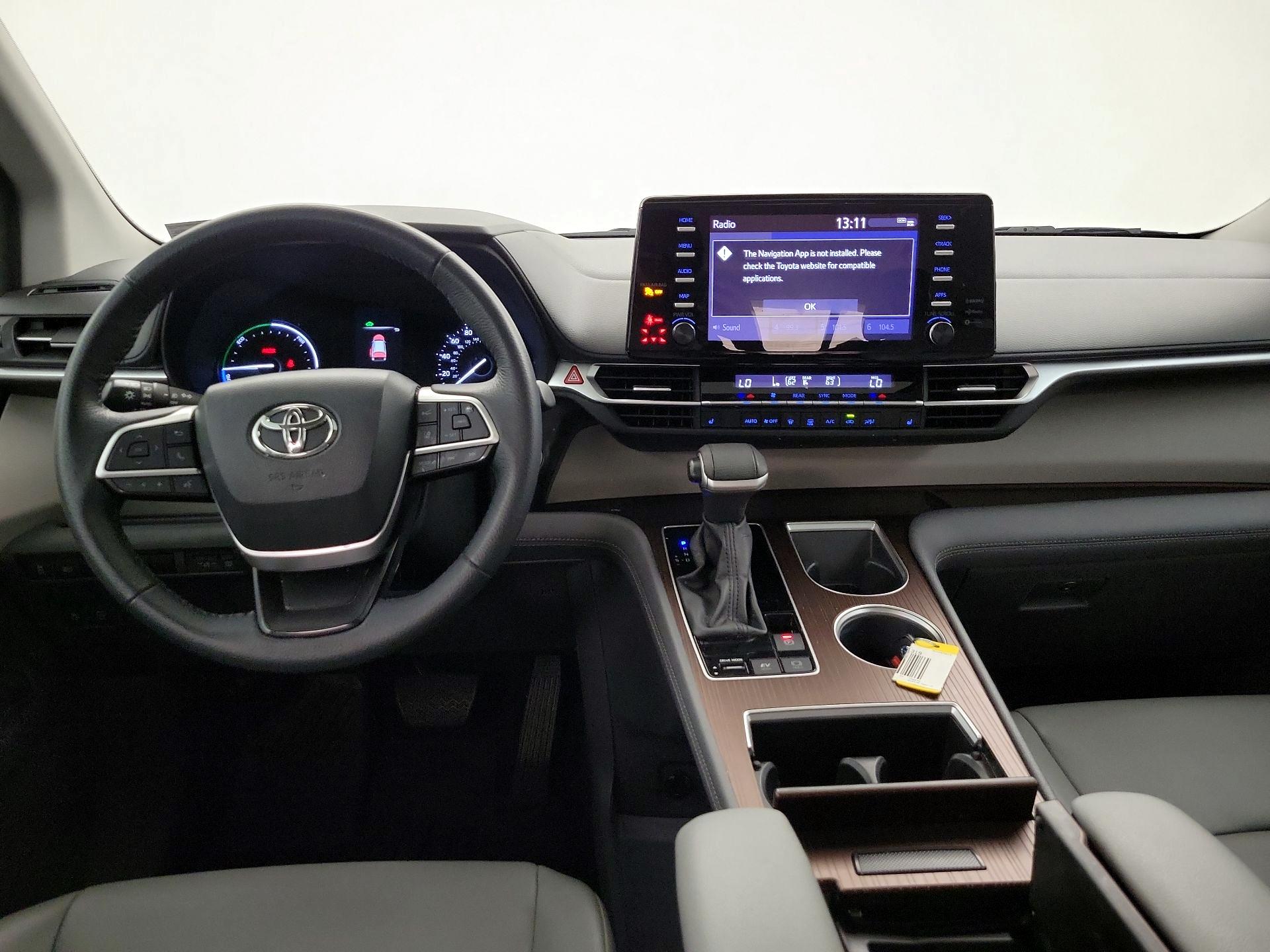 Thumbnail: 2024 Toyota Sienna - 9