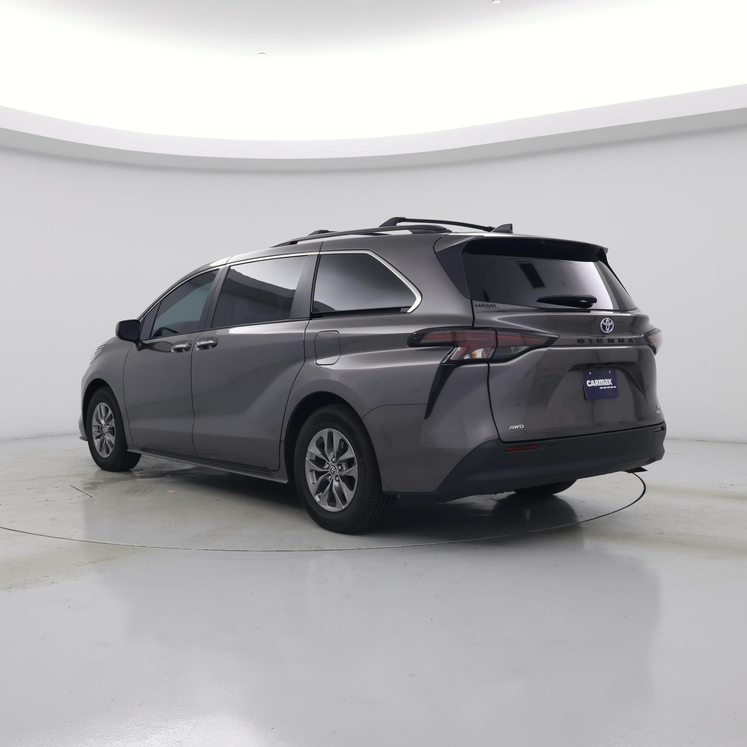 Thumbnail: 2024 Toyota Sienna - 2