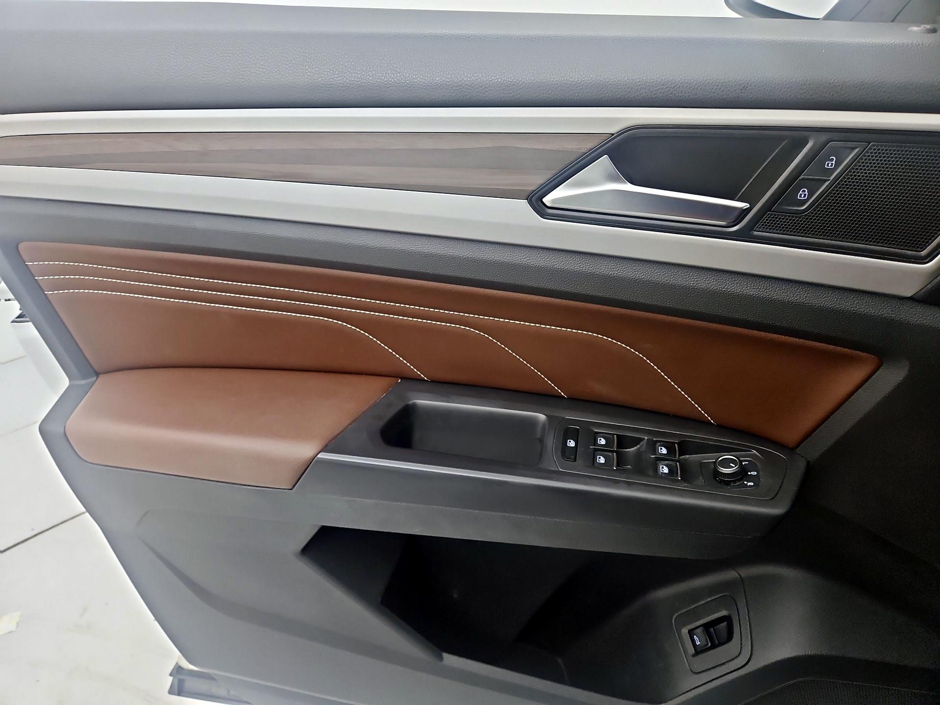 Thumbnail: 2021 Volkswagen Atlas - 12