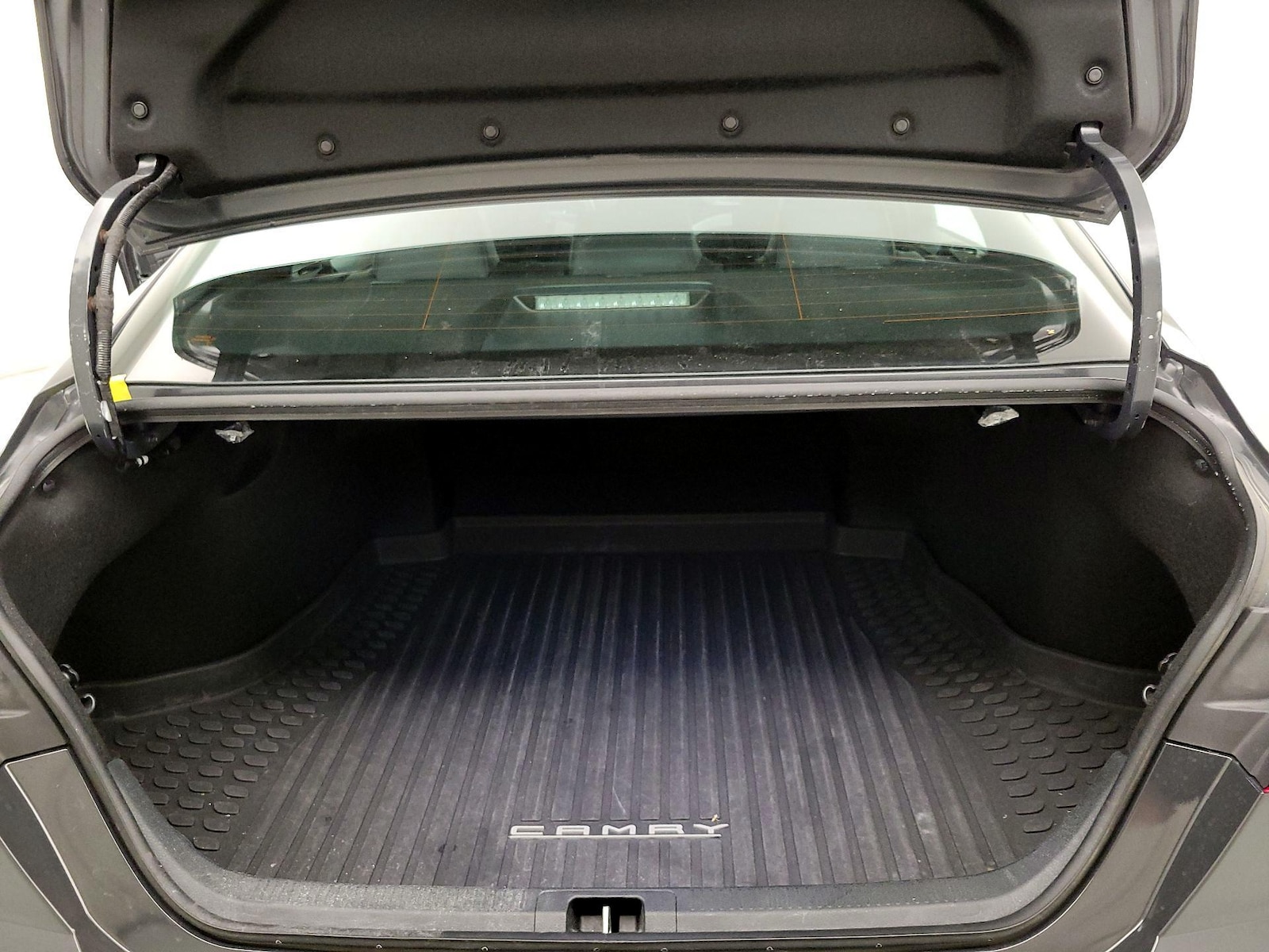 2025 Toyota Camry SE - Photo 20