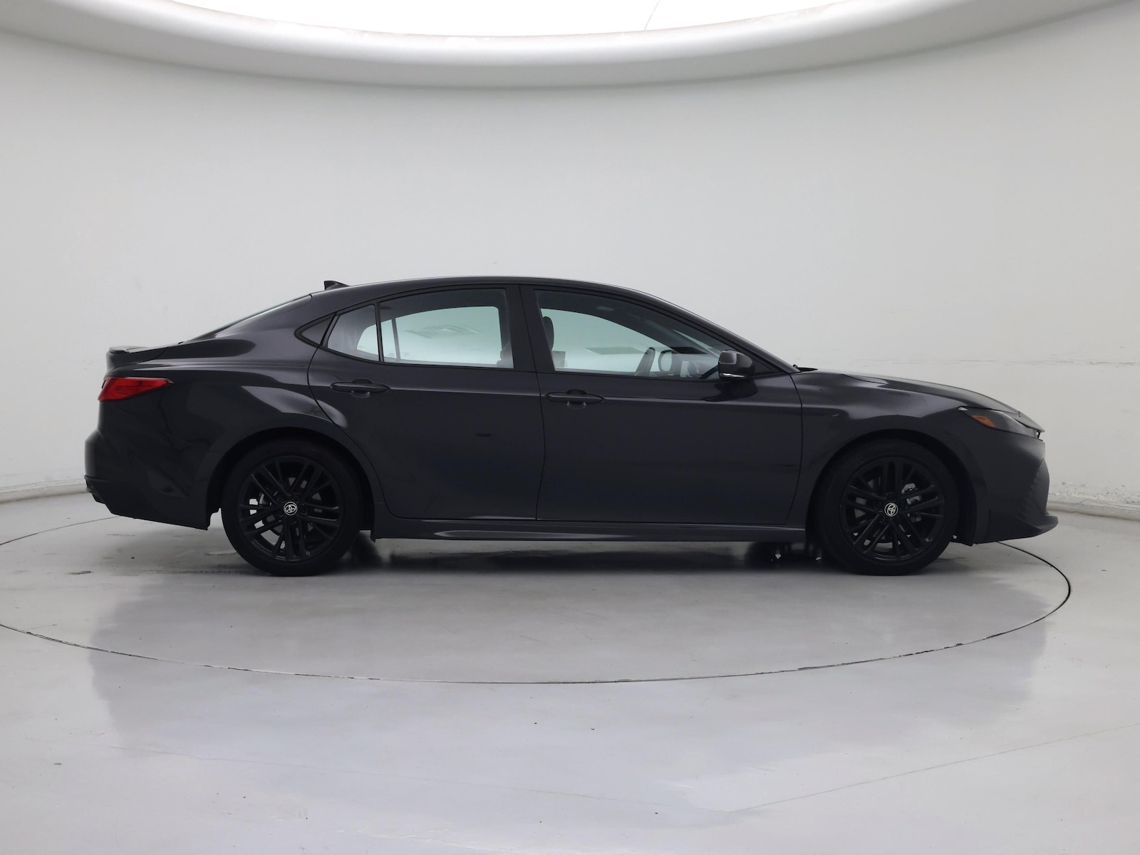 2025 Toyota Camry SE - Photo 8