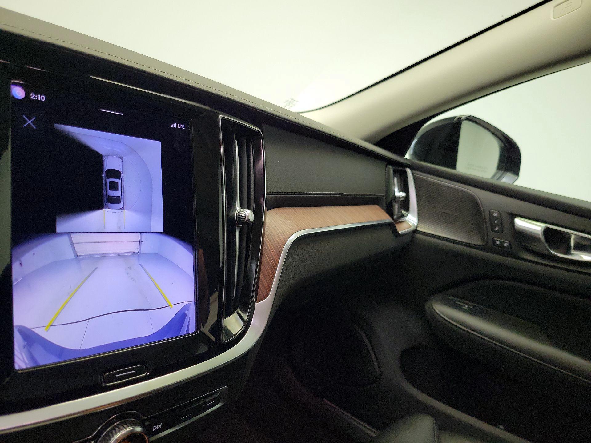 Thumbnail: 2024 Volvo S60 - 14