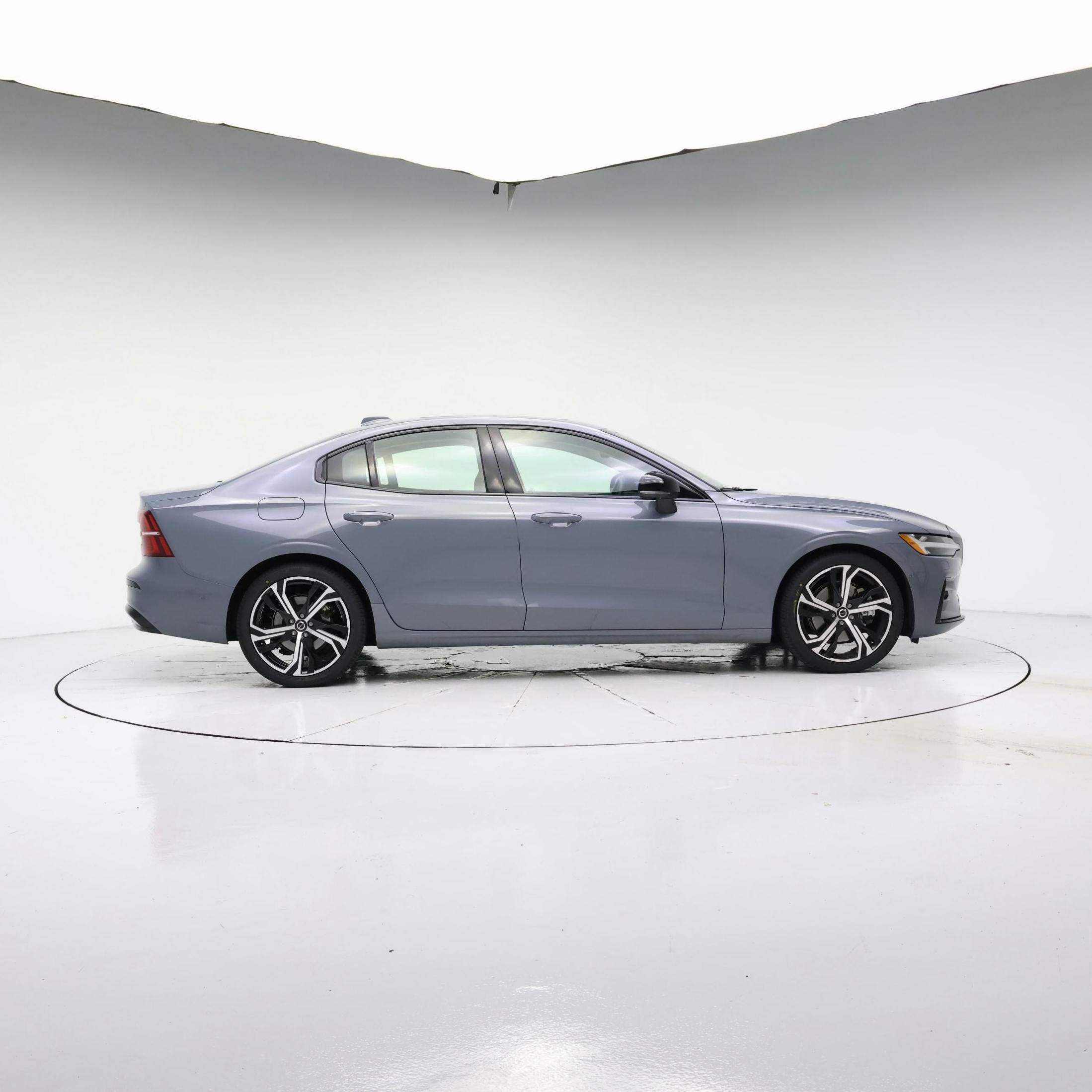Thumbnail: 2024 Volvo S60 - 7