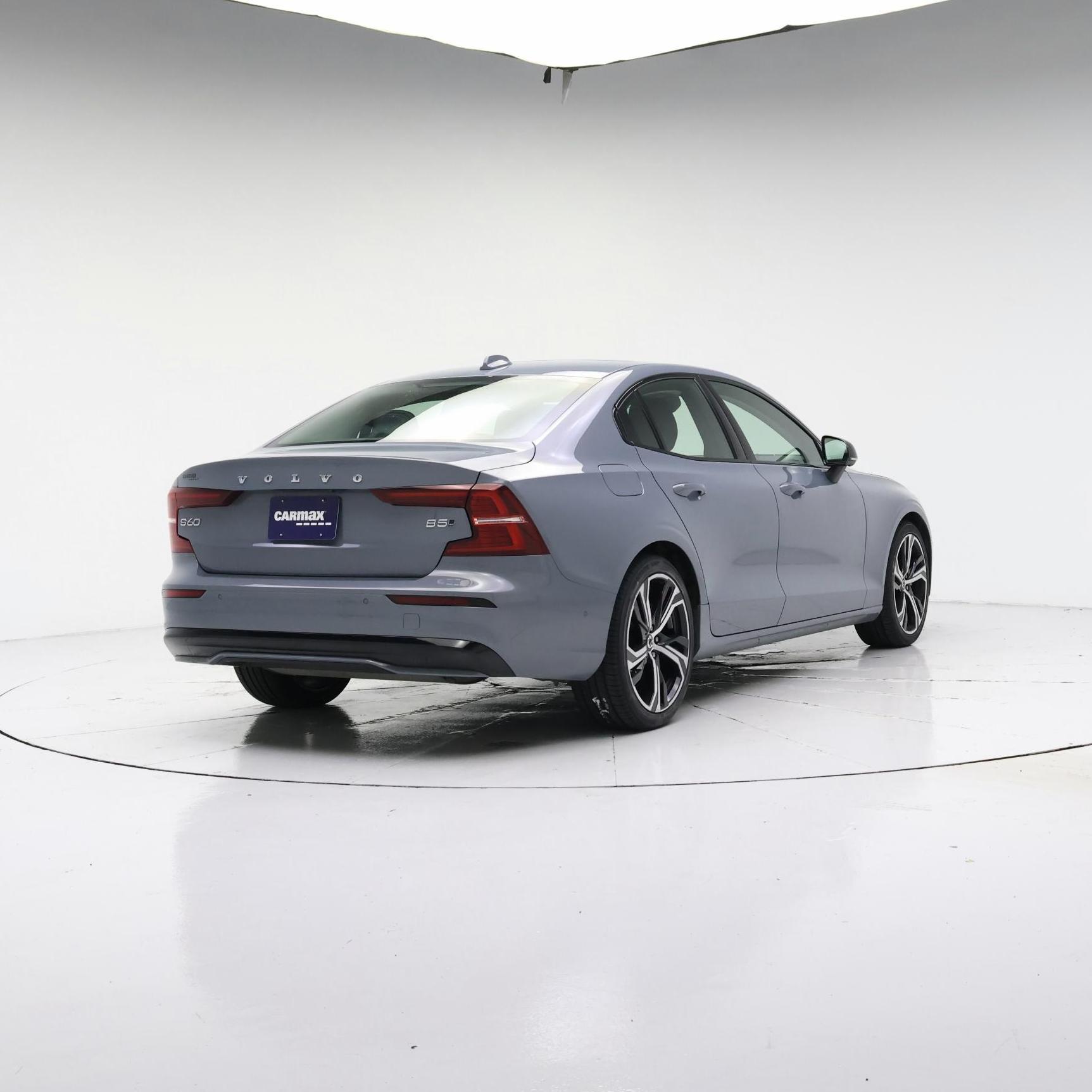 Thumbnail: 2024 Volvo S60 - 8