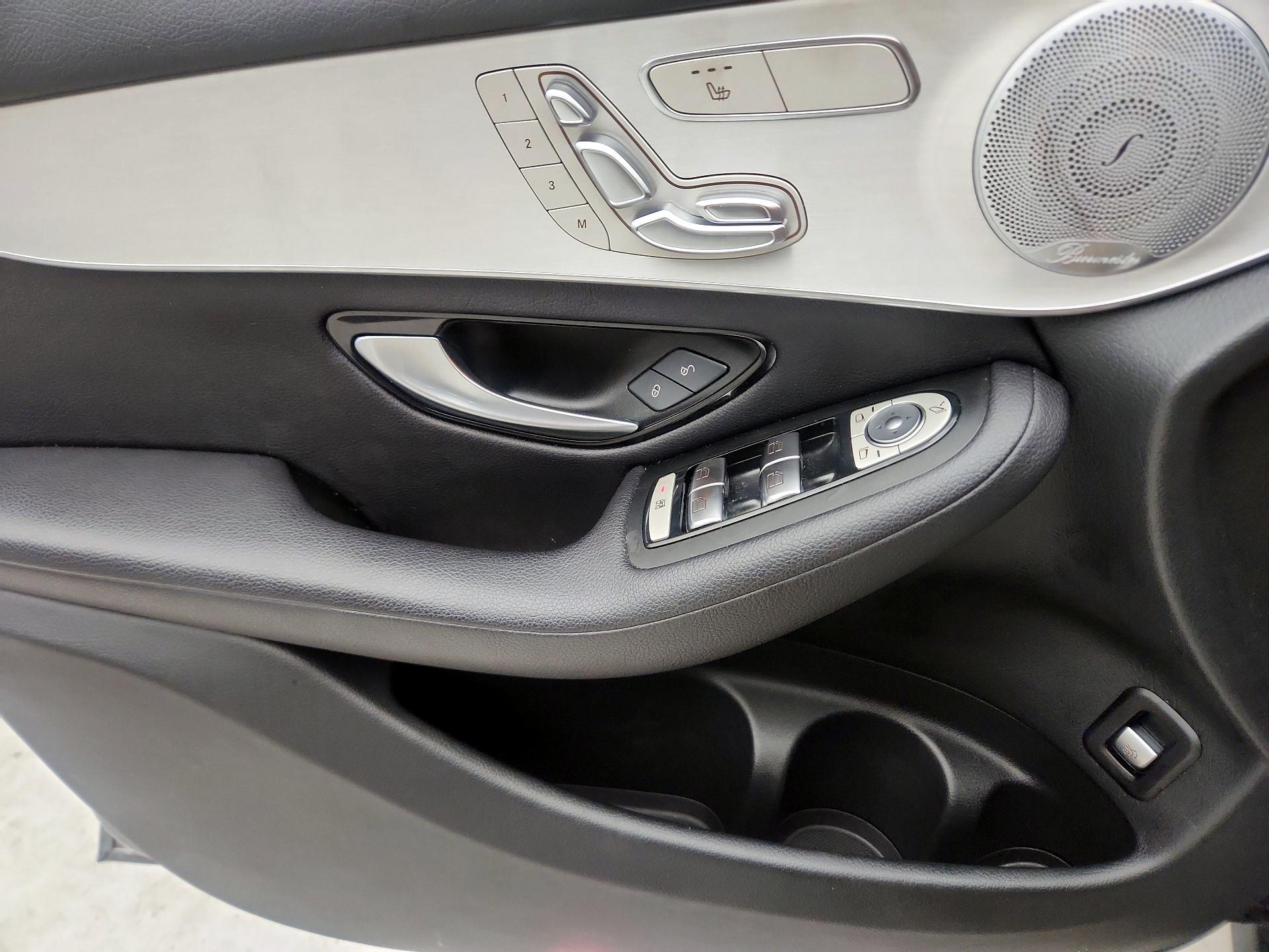 Thumbnail: 2019 Mercedes-Benz GLC - 12