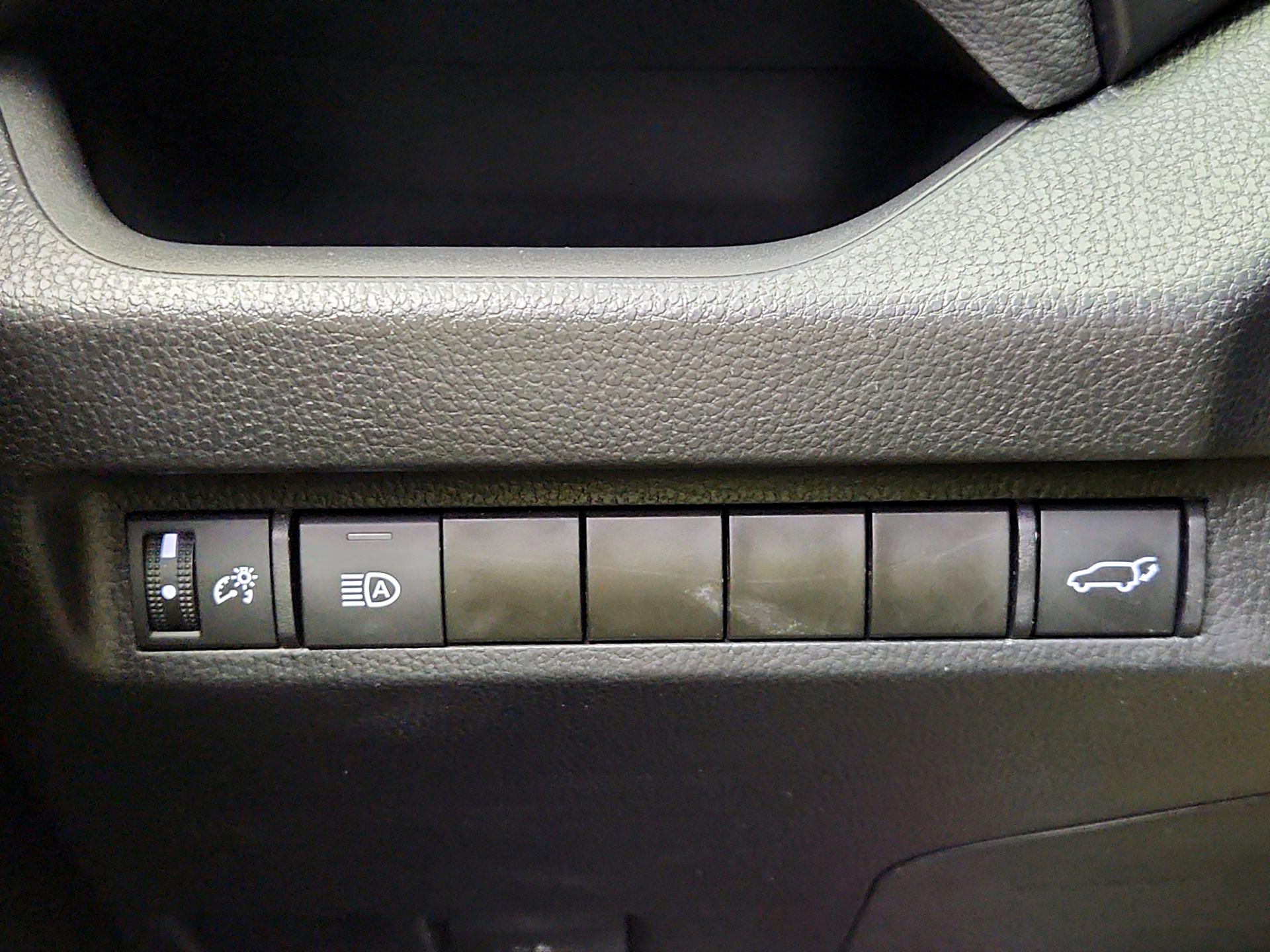 Thumbnail: 2023 Toyota RAV4 - 13