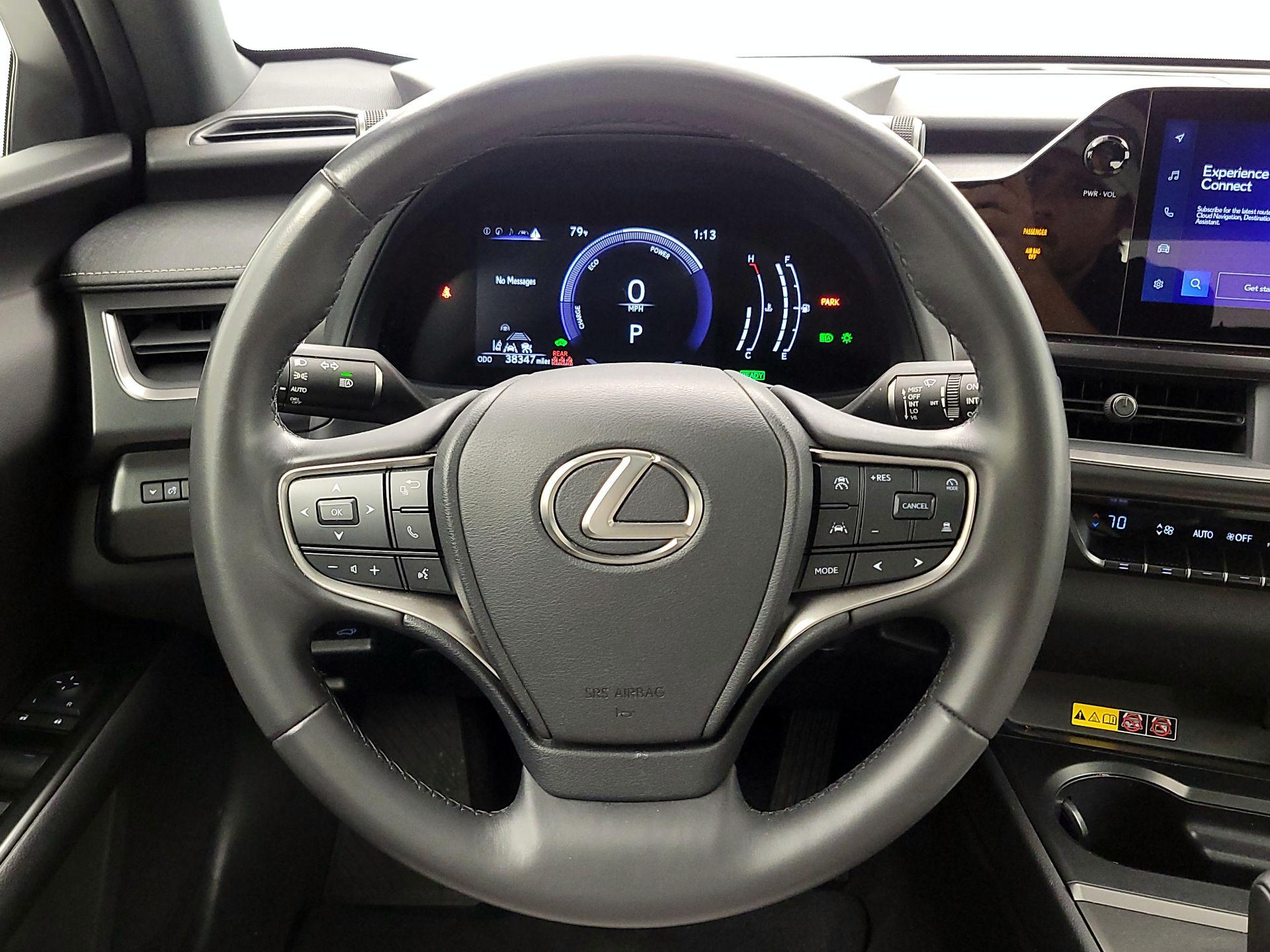 Thumbnail: 2025 Lexus UX - 10