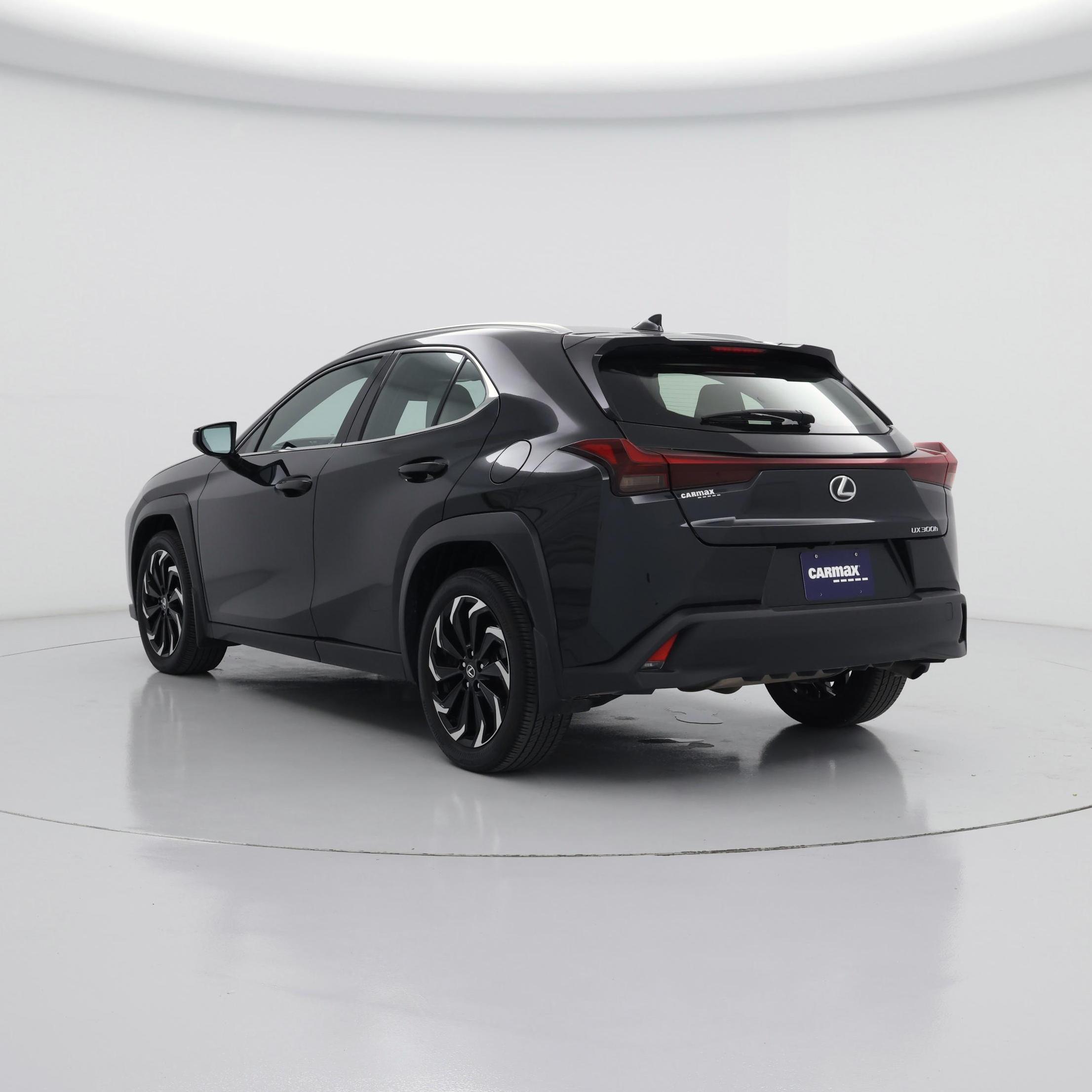 Thumbnail: 2025 Lexus UX - 2